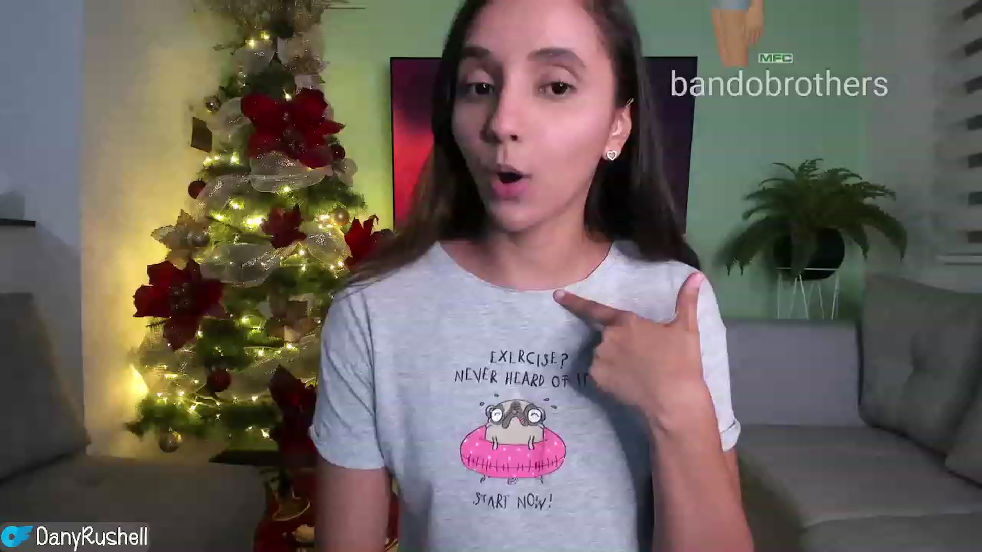 Gallery image thumbnail from NataliaMFC_'s myfreecams stream on, 12/06/2022, 04:34 image 18 of 20