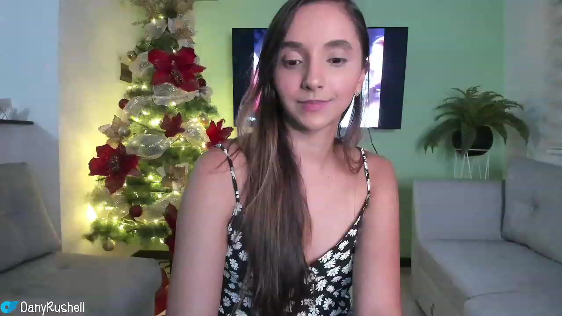 Gallery image thumbnail from NataliaMFC_'s myfreecams stream on, 12/07/2022, 02:38 image 4 of 20