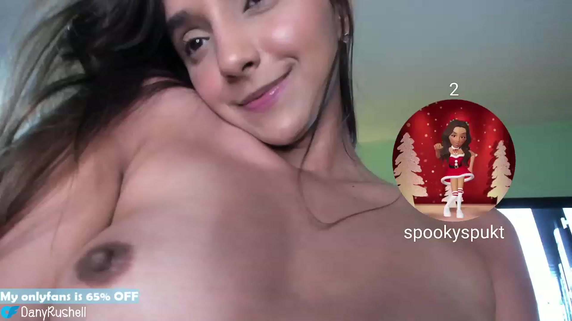 Gallery image thumbnail from NataliaMFC_'s myfreecams stream on, 12/13/2022, 03:05 image 5 of 20