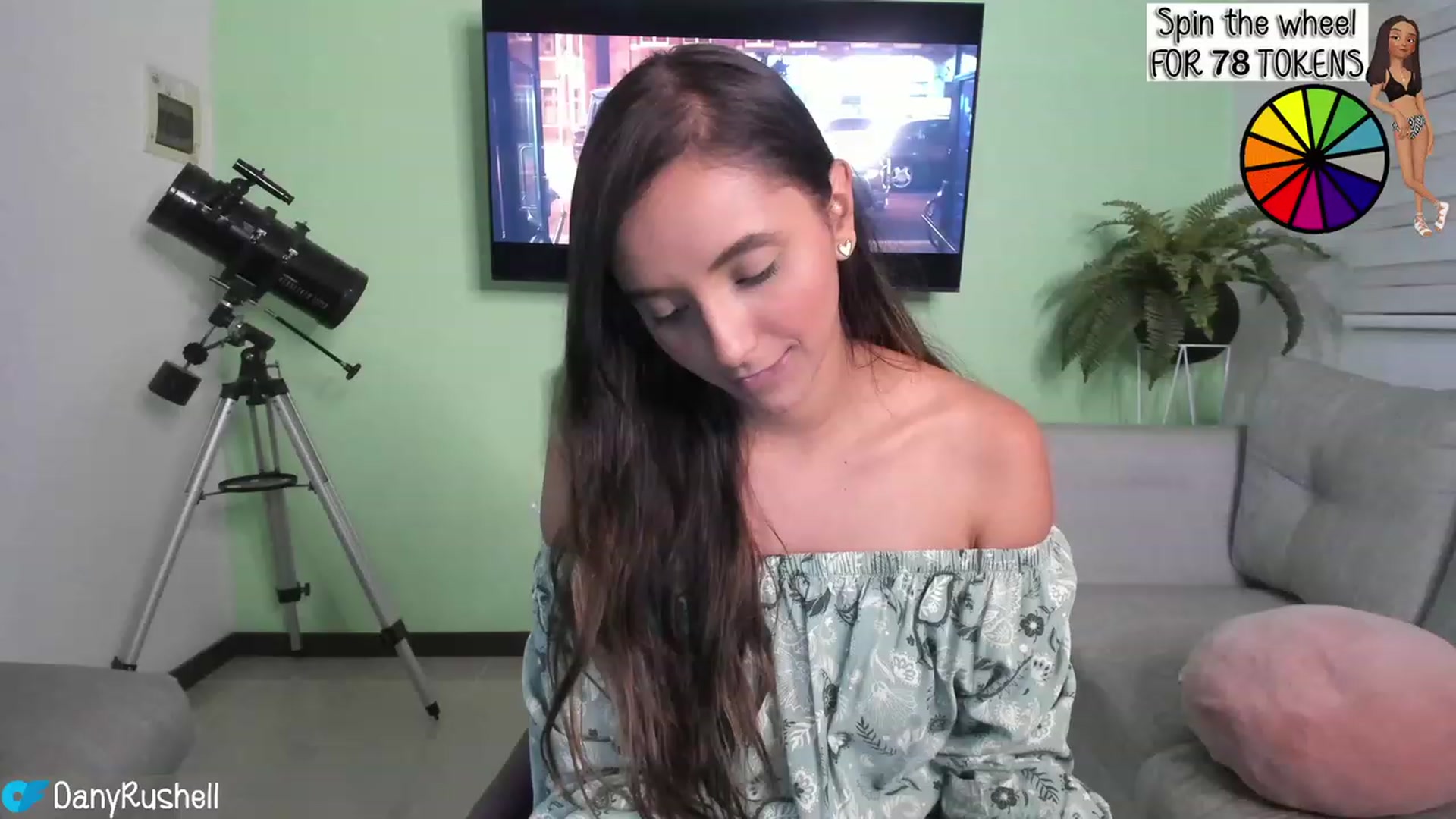 Gallery image thumbnail from NataliaMFC_'s myfreecams stream on, 02/28/2023, 04:34 image 12 of 20