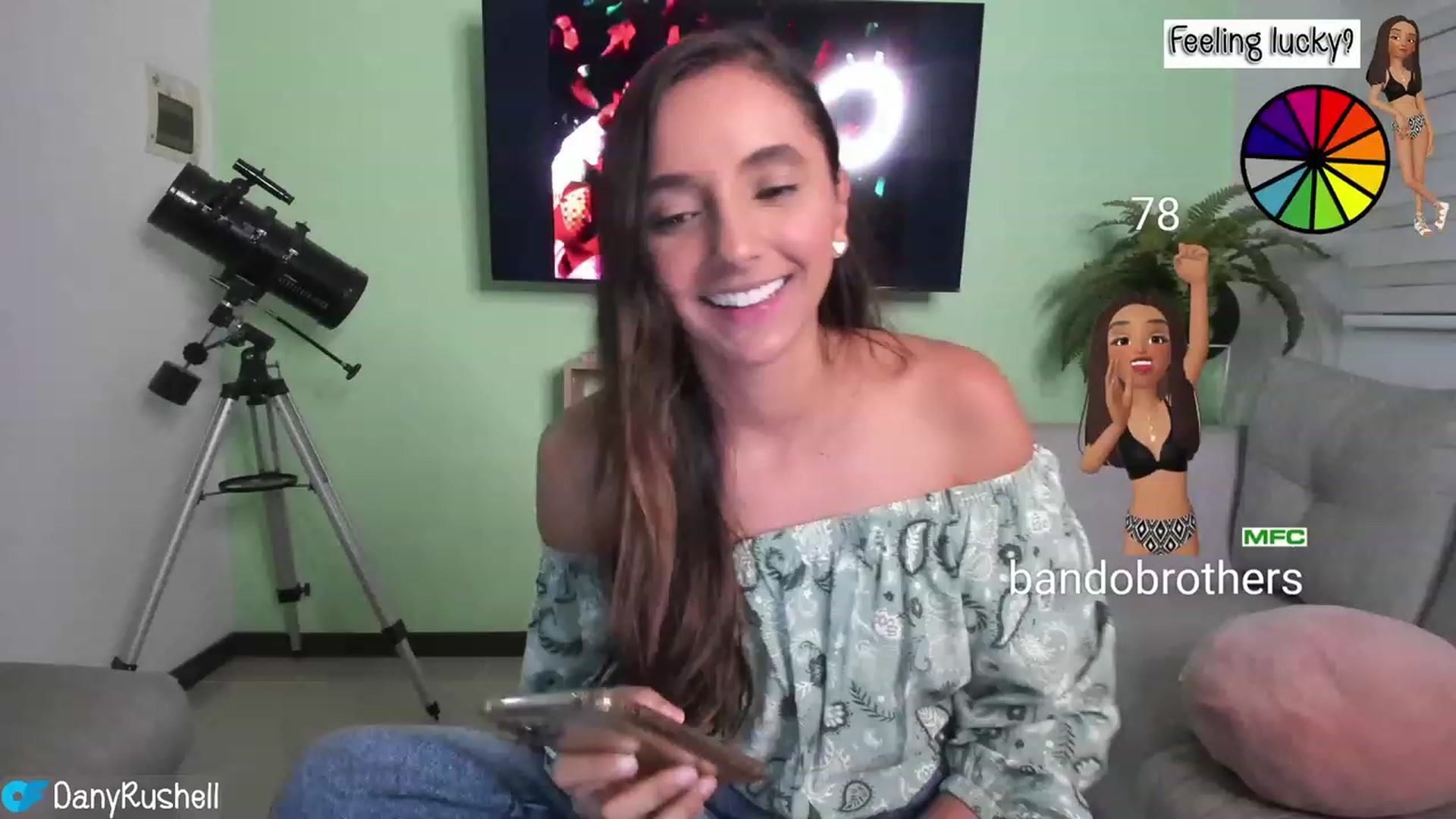 Gallery image thumbnail from NataliaMFC_'s myfreecams stream on, 02/28/2023, 04:34 image 14 of 20