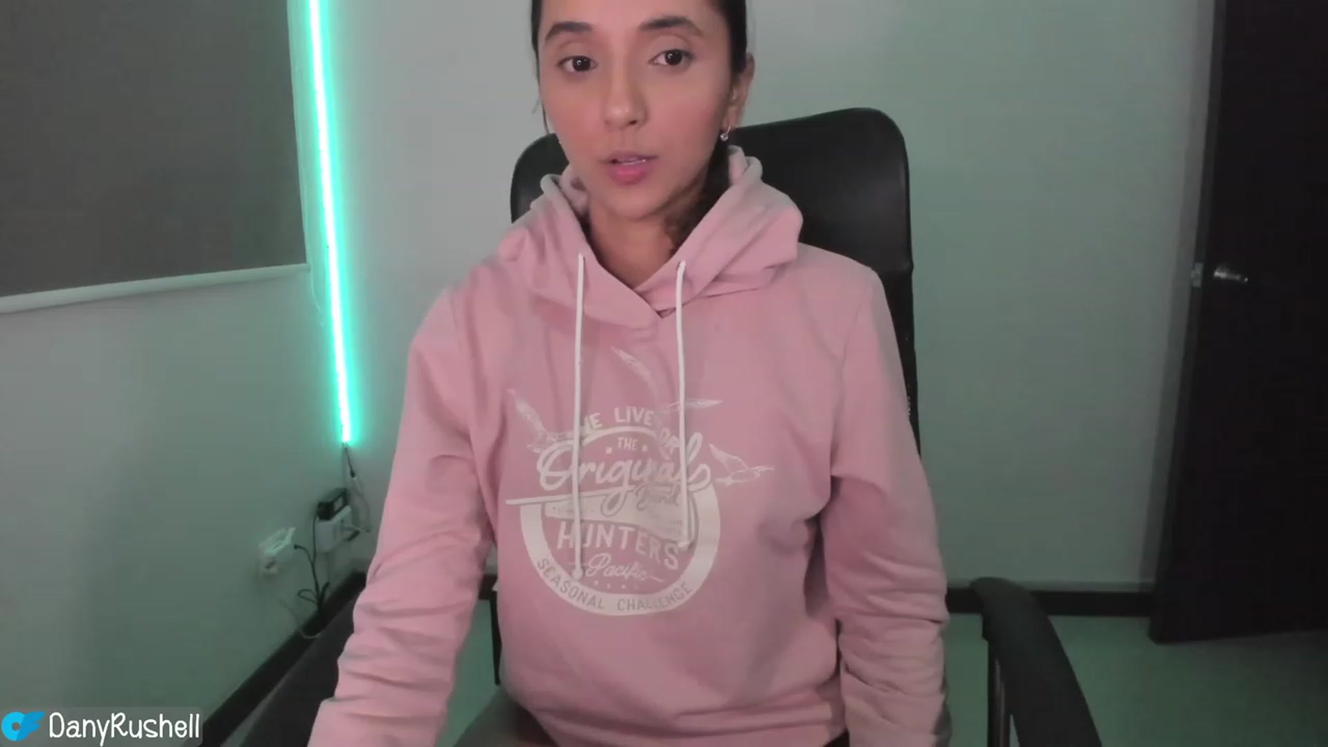 Gallery image thumbnail from NataliaMFC_'s myfreecams stream on, 03/14/2023, 05:34 image 6 of 20
