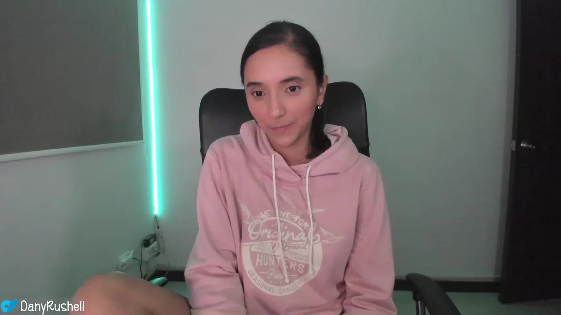 Gallery image thumbnail from NataliaMFC_'s myfreecams stream on, 03/14/2023, 05:34 image 15 of 20