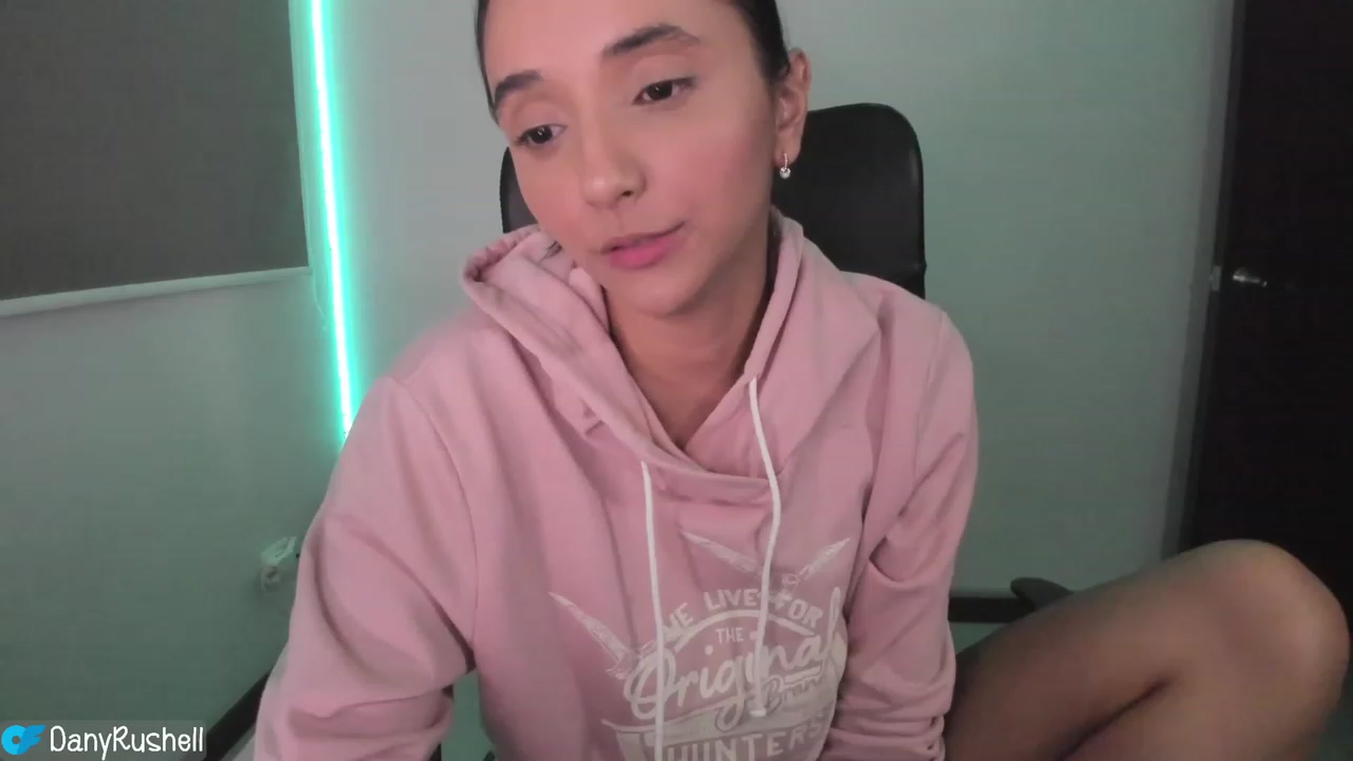 Gallery image thumbnail from NataliaMFC_'s myfreecams stream on, 03/14/2023, 05:34 image 1 of 20