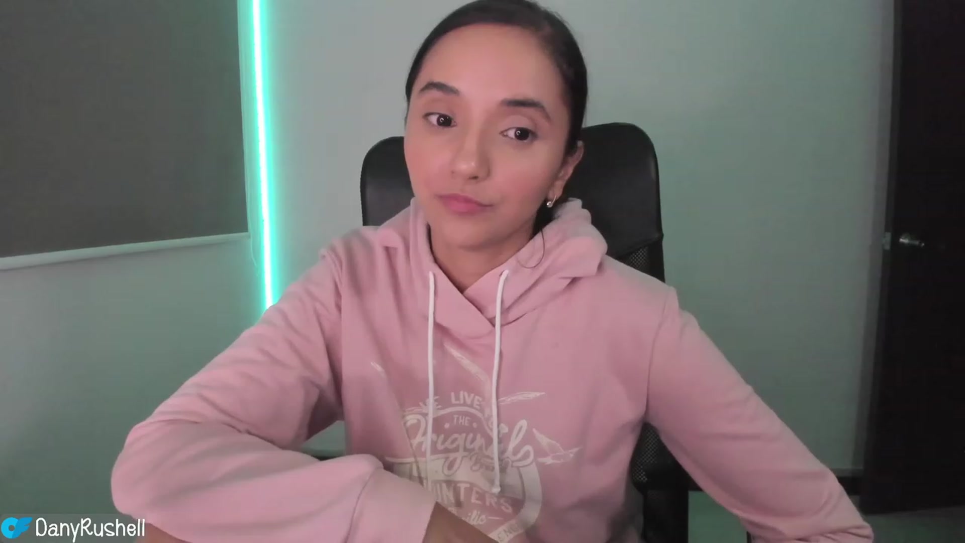 Gallery image thumbnail from NataliaMFC_'s myfreecams stream on, 03/14/2023, 05:34 image 9 of 20
