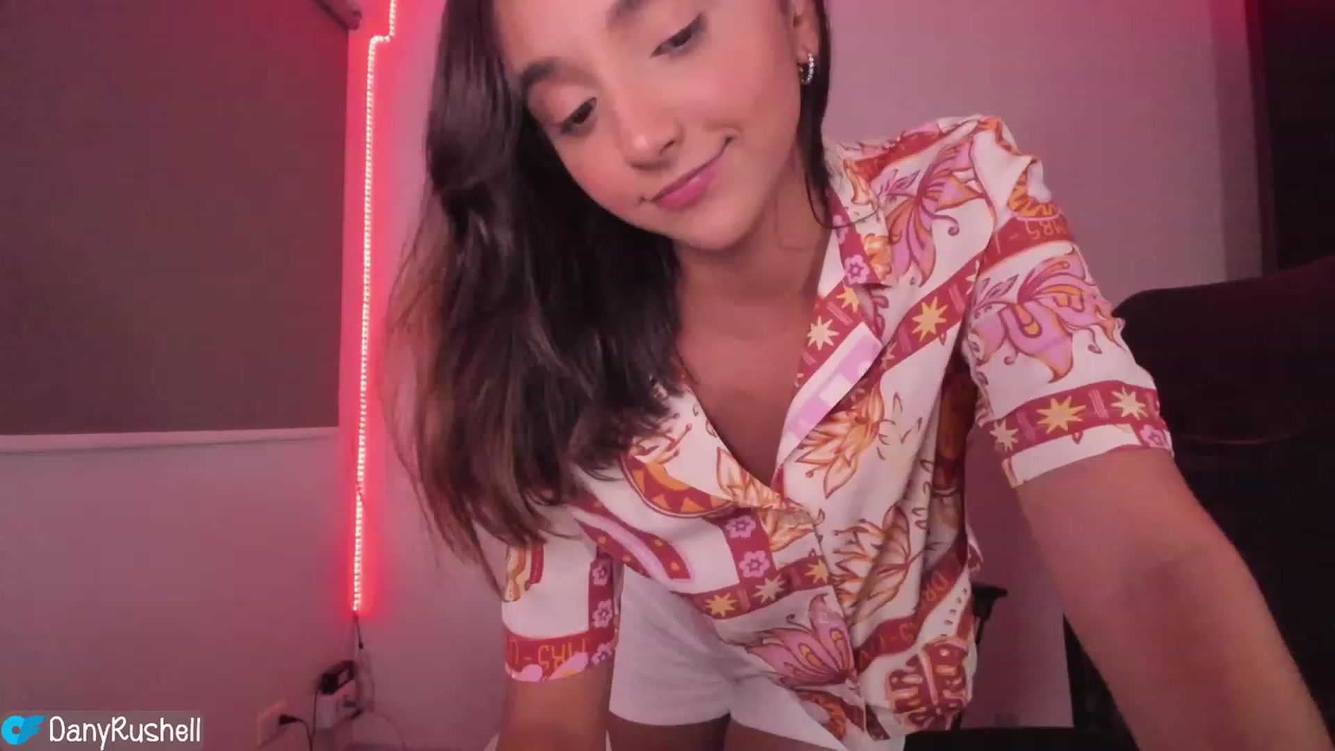 Gallery image thumbnail from NataliaMFC_'s myfreecams stream on, 03/20/2023, 06:31 image 7 of 20