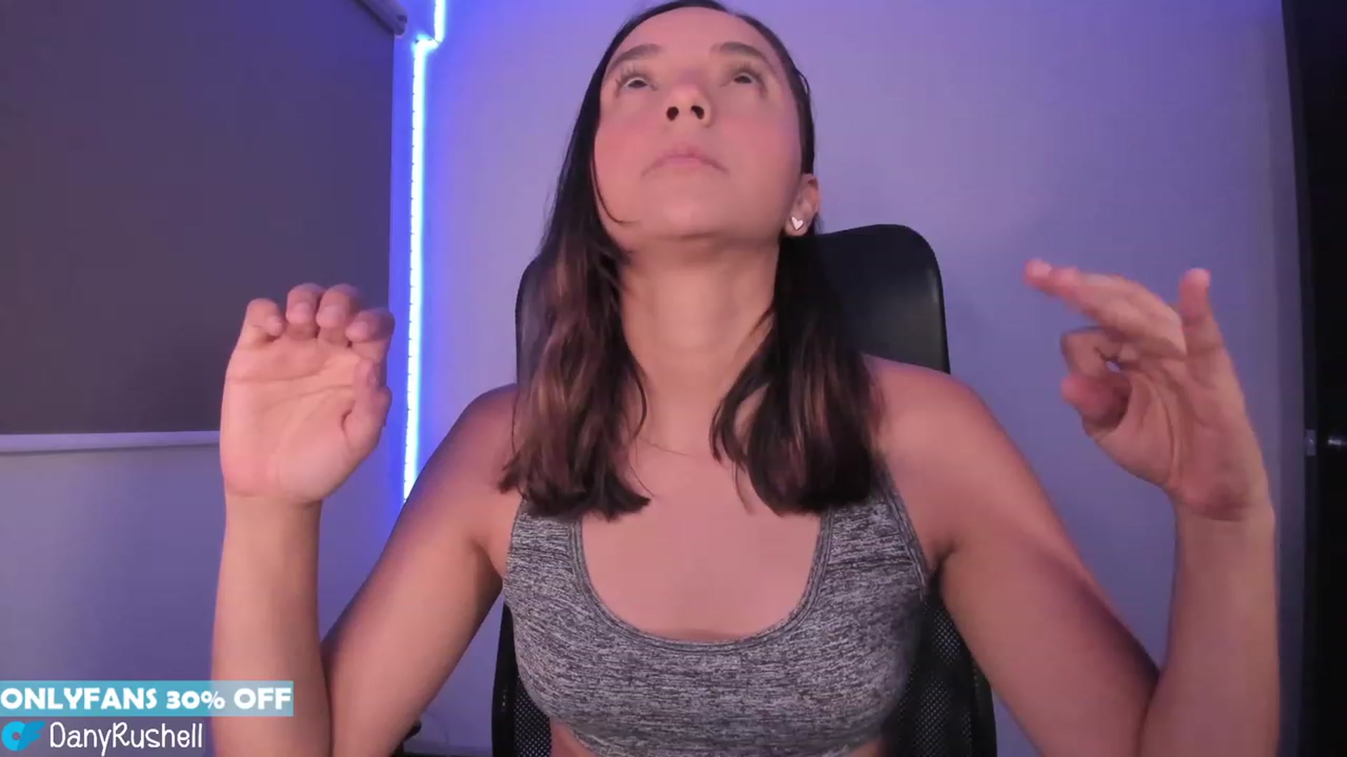 Gallery image thumbnail from NataliaMFC_'s myfreecams stream on, 03/21/2023, 06:15 image 12 of 20