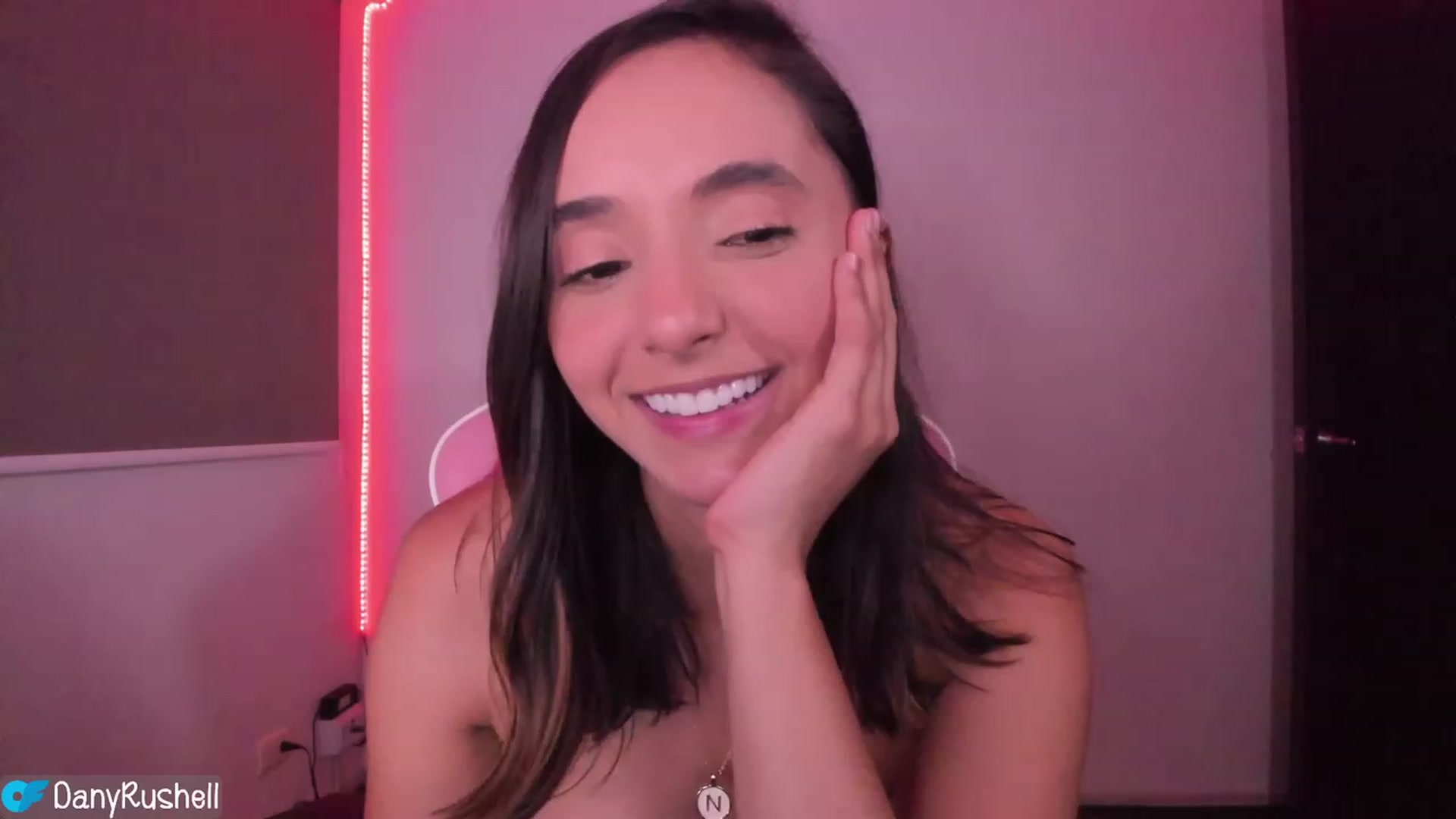 Gallery image thumbnail from NataliaMFC_'s myfreecams stream on, 03/28/2023, 06:24 image 9 of 20