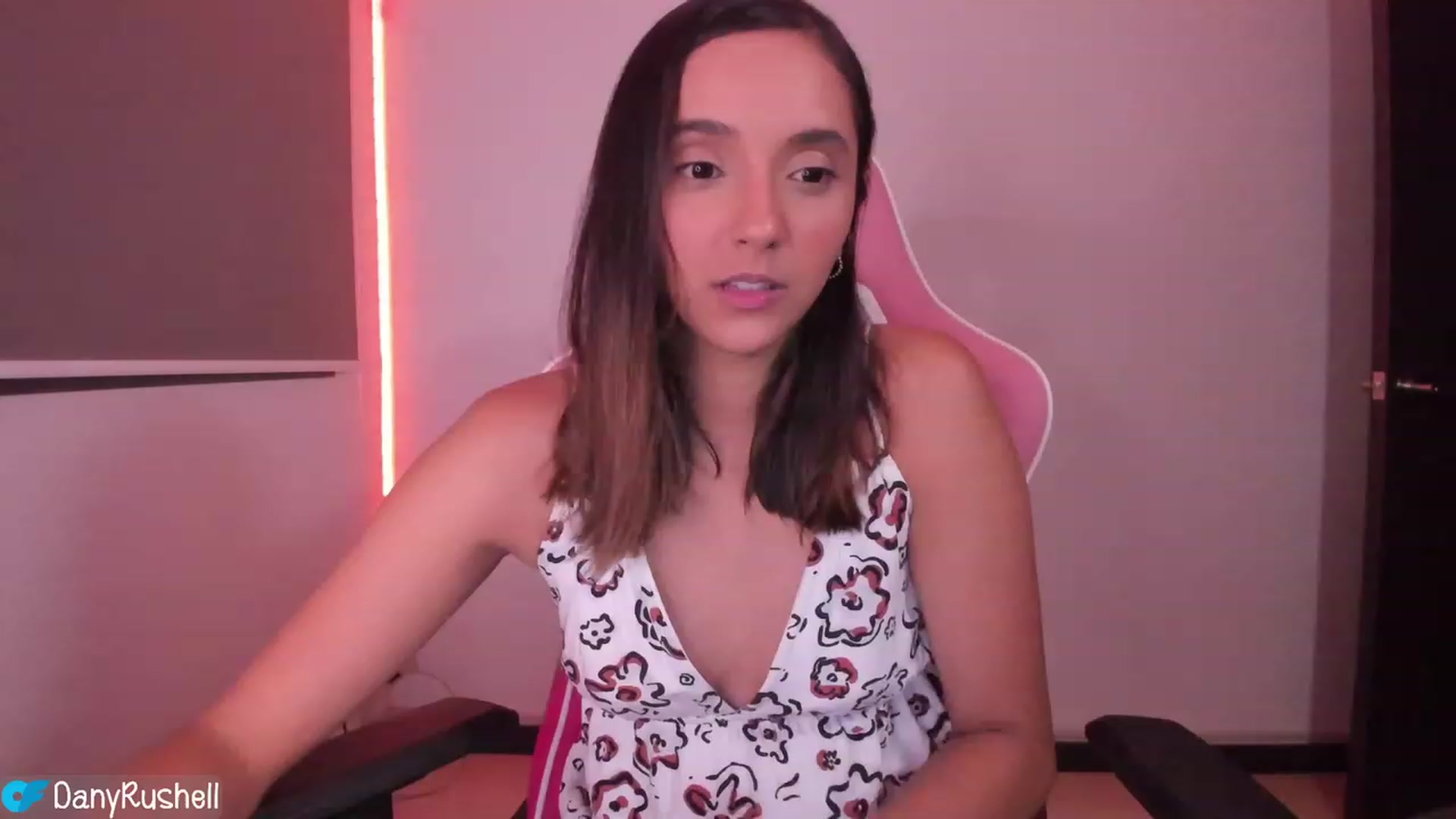 Gallery image thumbnail from NataliaMFC_'s myfreecams stream on, 04/12/2023, 05:37 image 1 of 20