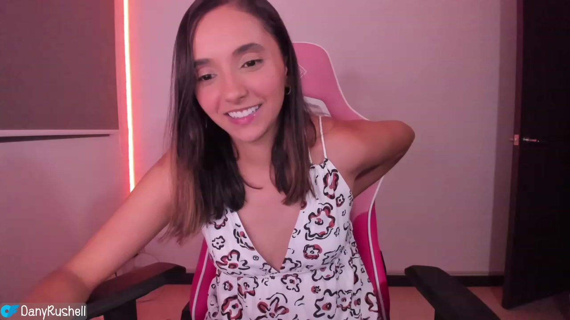 Gallery image thumbnail from NataliaMFC_'s myfreecams stream on, 04/12/2023, 05:37 image 2 of 20