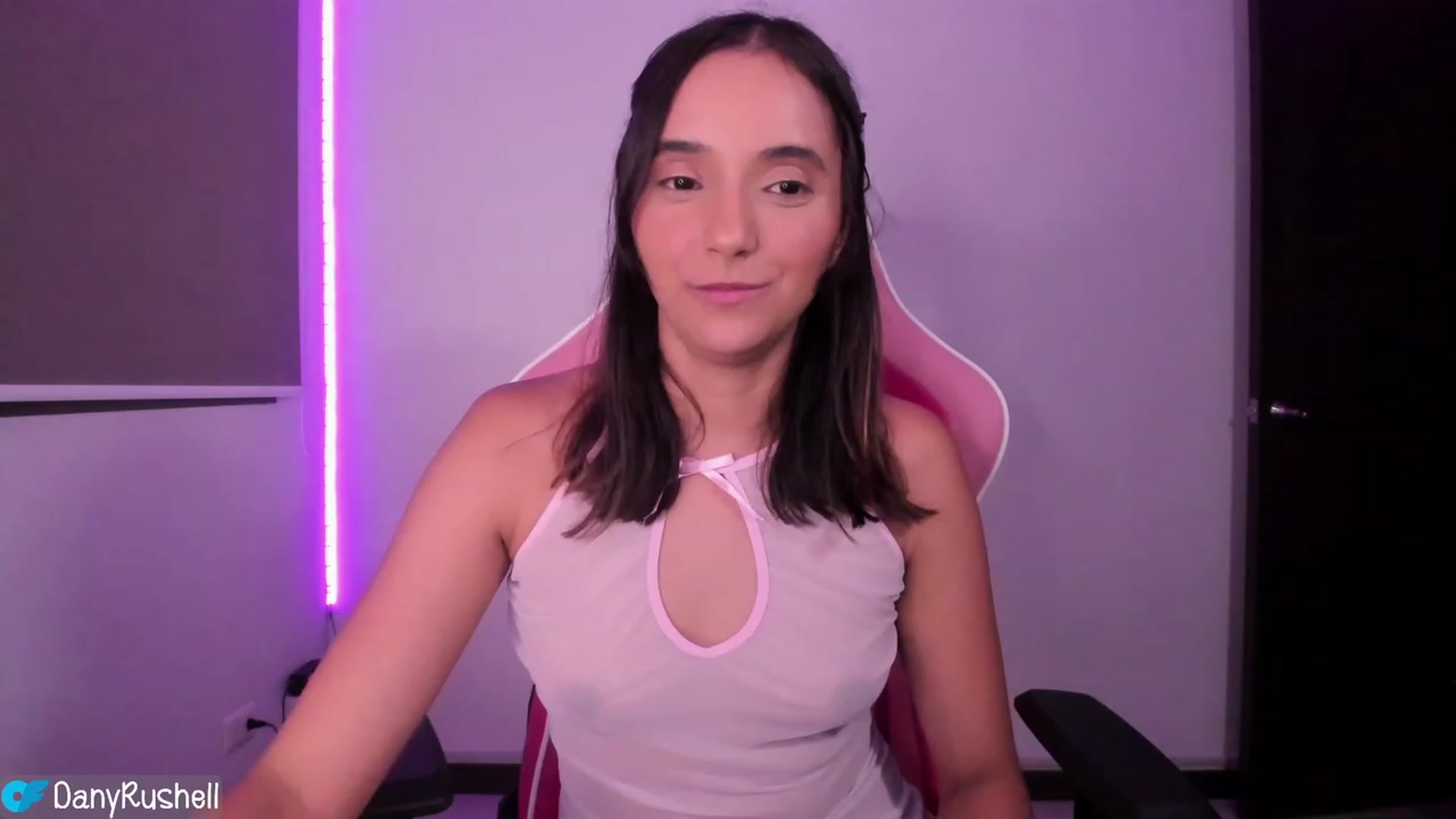 Gallery image thumbnail from NataliaMFC_'s myfreecams stream on, 04/16/2023, 06:15 image 18 of 20