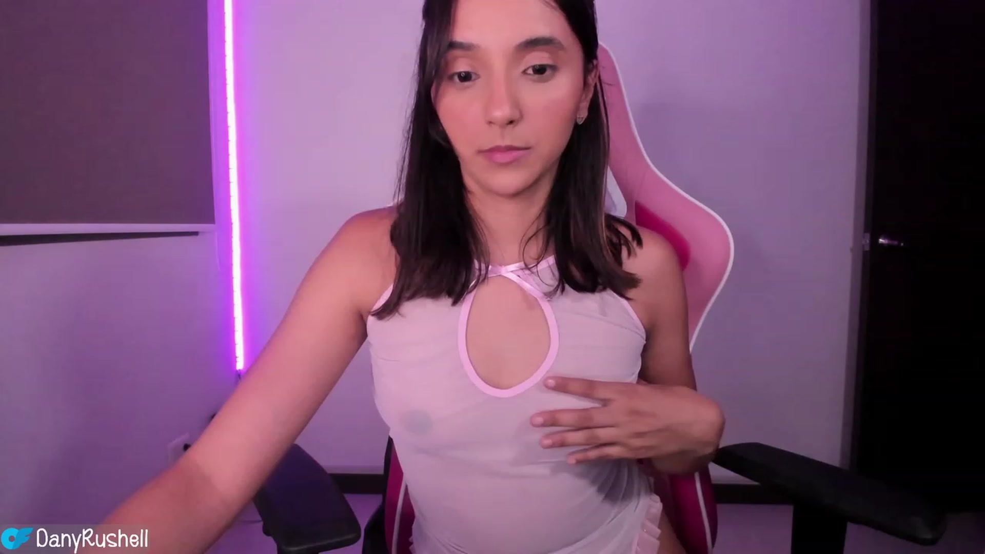 Gallery image thumbnail from NataliaMFC_'s myfreecams stream on, 04/16/2023, 06:15 image 5 of 20