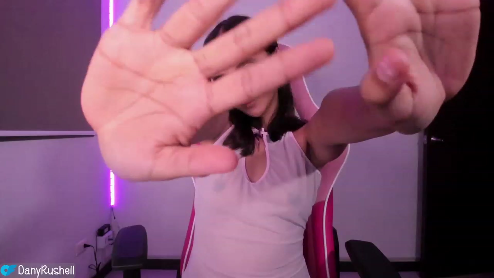 Gallery image thumbnail from NataliaMFC_'s myfreecams stream on, 04/16/2023, 06:15 image 20 of 20