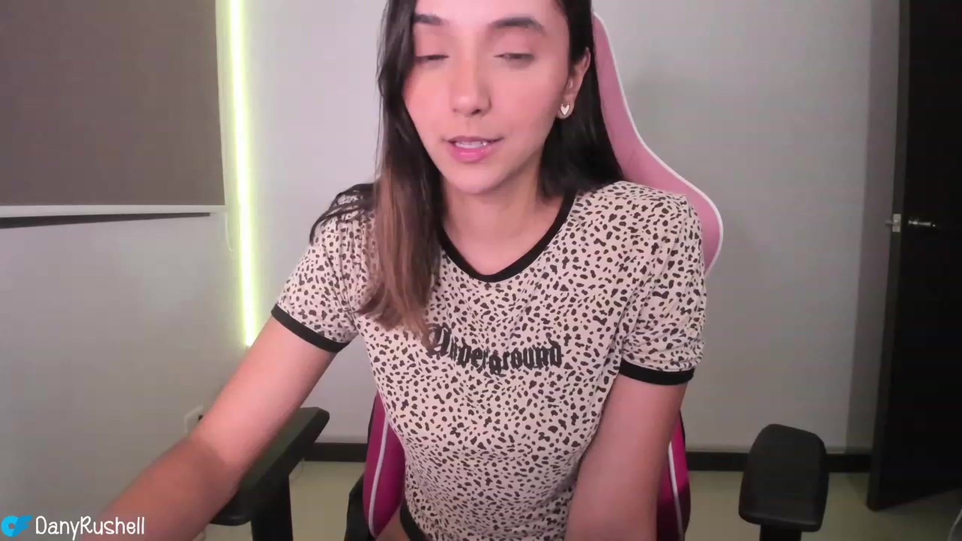 Gallery image thumbnail from NataliaMFC_'s myfreecams stream on, 04/17/2023, 04:55 image 12 of 20