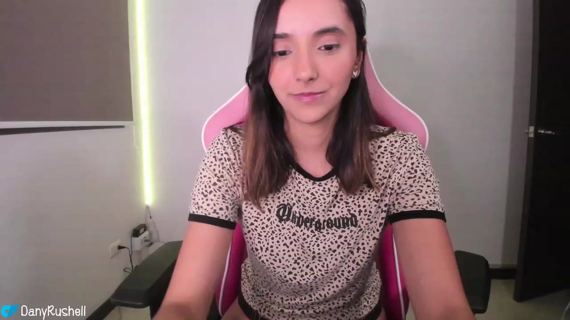 Gallery image thumbnail from NataliaMFC_'s myfreecams stream on, 04/17/2023, 04:55 image 10 of 20