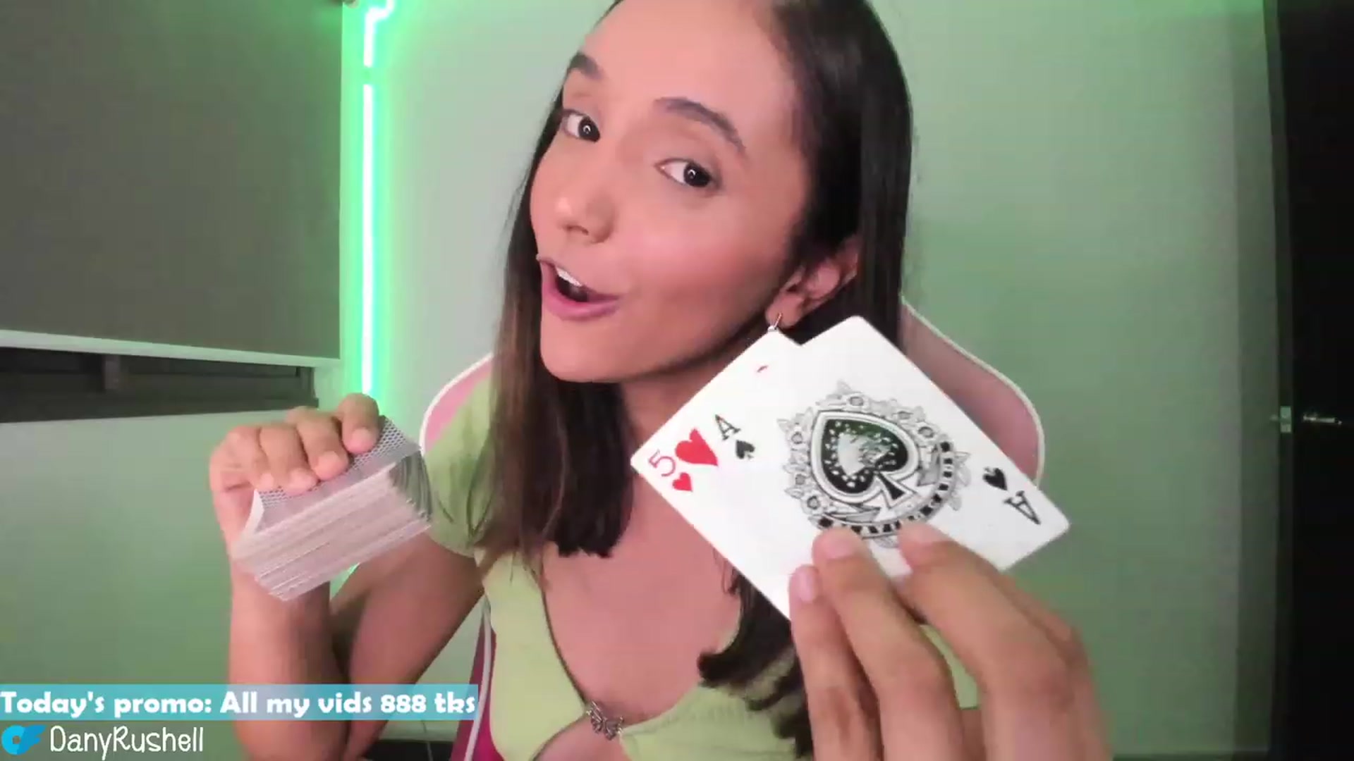 Gallery image thumbnail from NataliaMFC_'s myfreecams stream on, 04/19/2023, 05:27 image 9 of 20