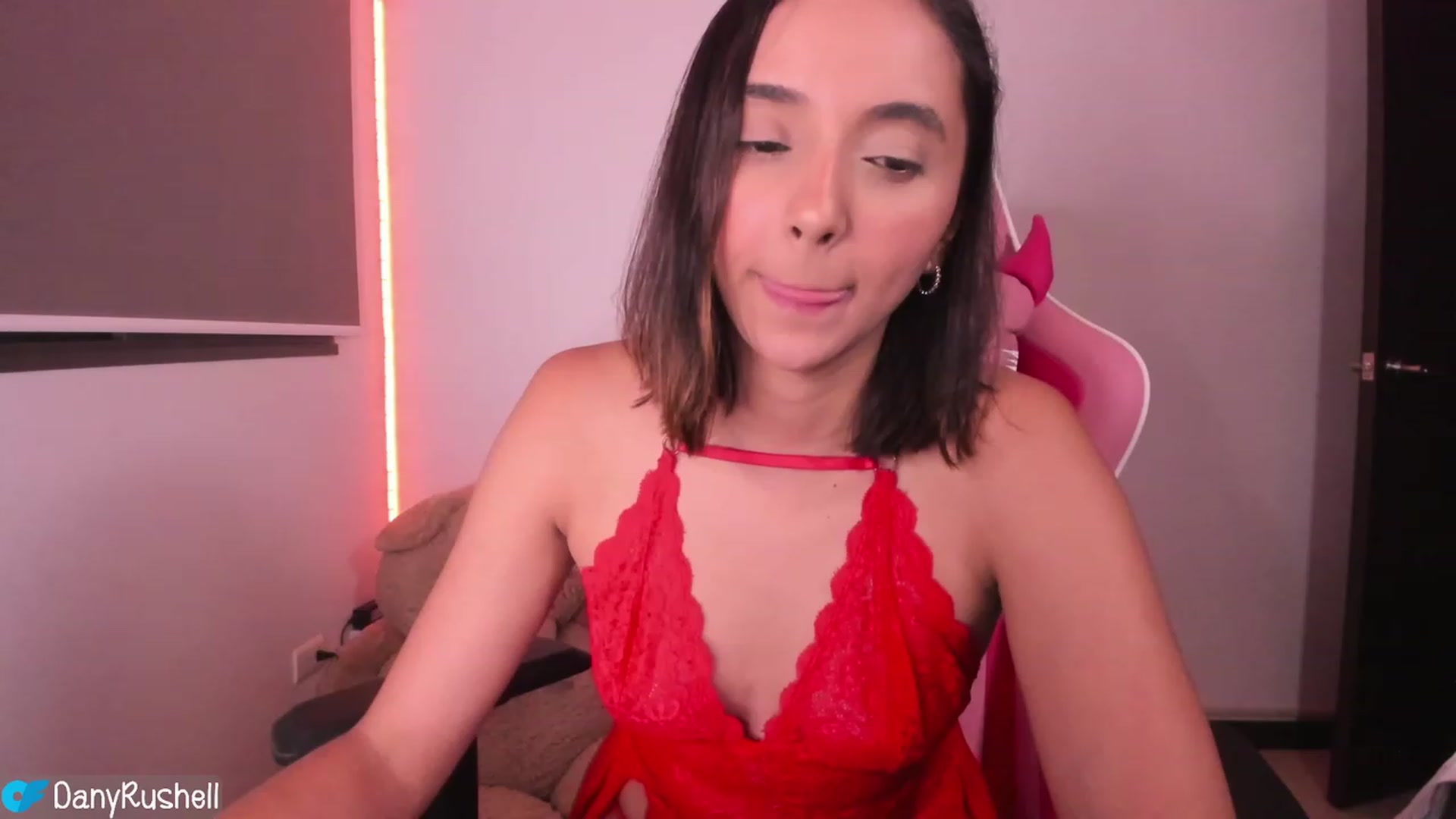 Gallery image thumbnail from NataliaMFC_'s myfreecams stream on, 04/26/2023, 05:35 image 12 of 20