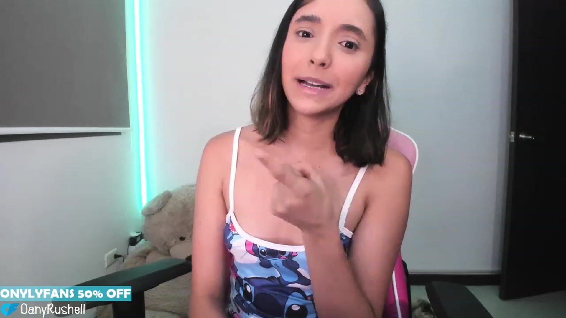 Gallery image thumbnail from NataliaMFC_'s myfreecams stream on, 05/12/2023, 05:37 image 17 of 20