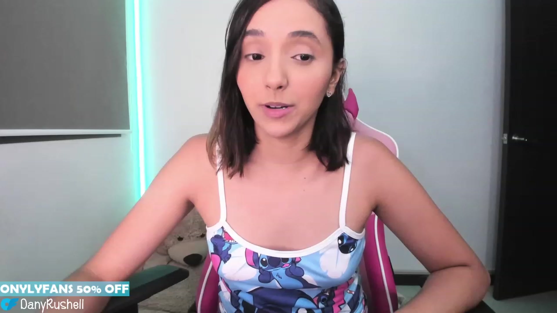 Gallery image thumbnail from NataliaMFC_'s myfreecams stream on, 05/12/2023, 05:37 image 18 of 20