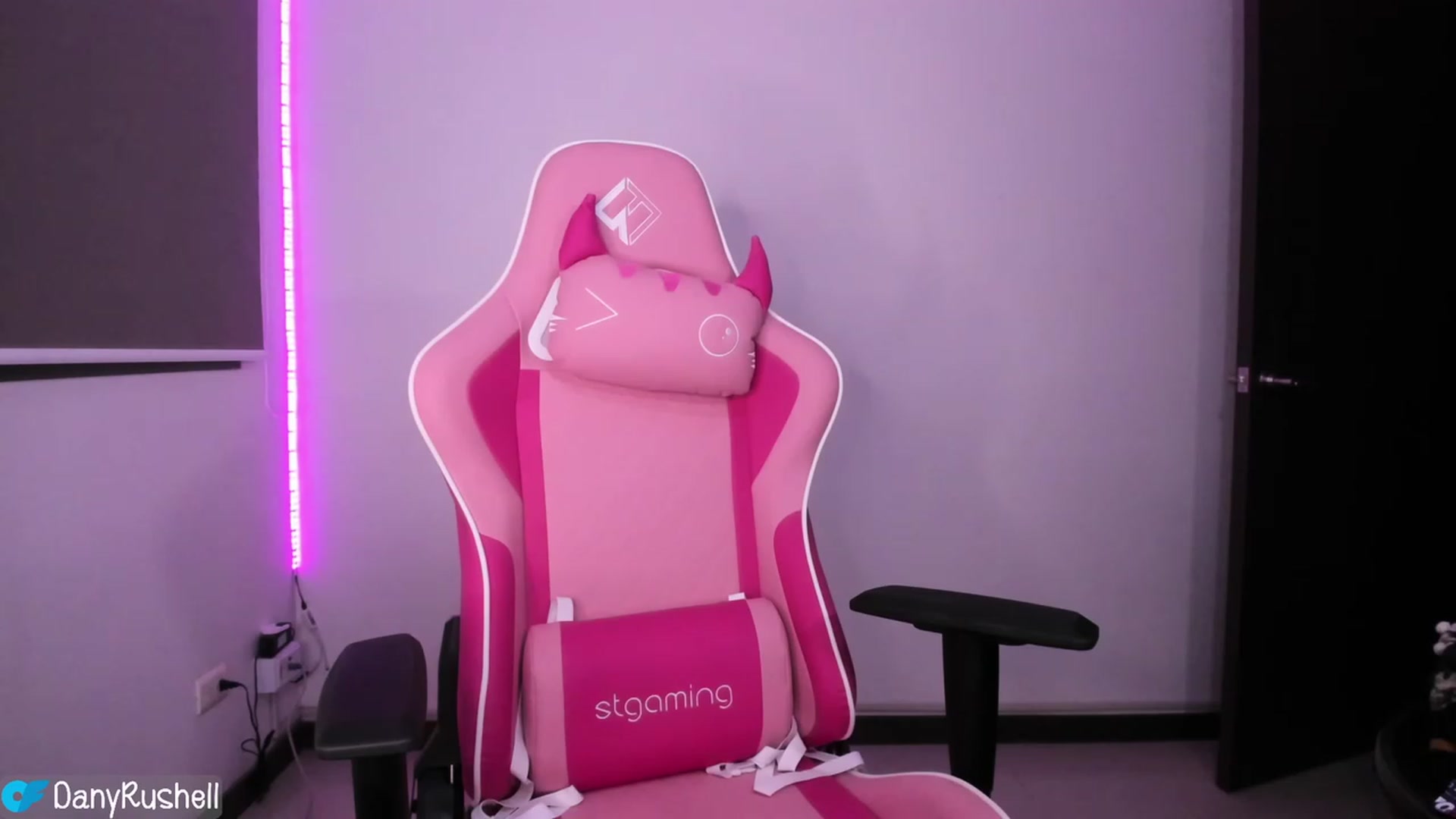 Gallery image thumbnail from NataliaMFC_'s myfreecams stream on, 05/19/2023, 06:09 image 11 of 20