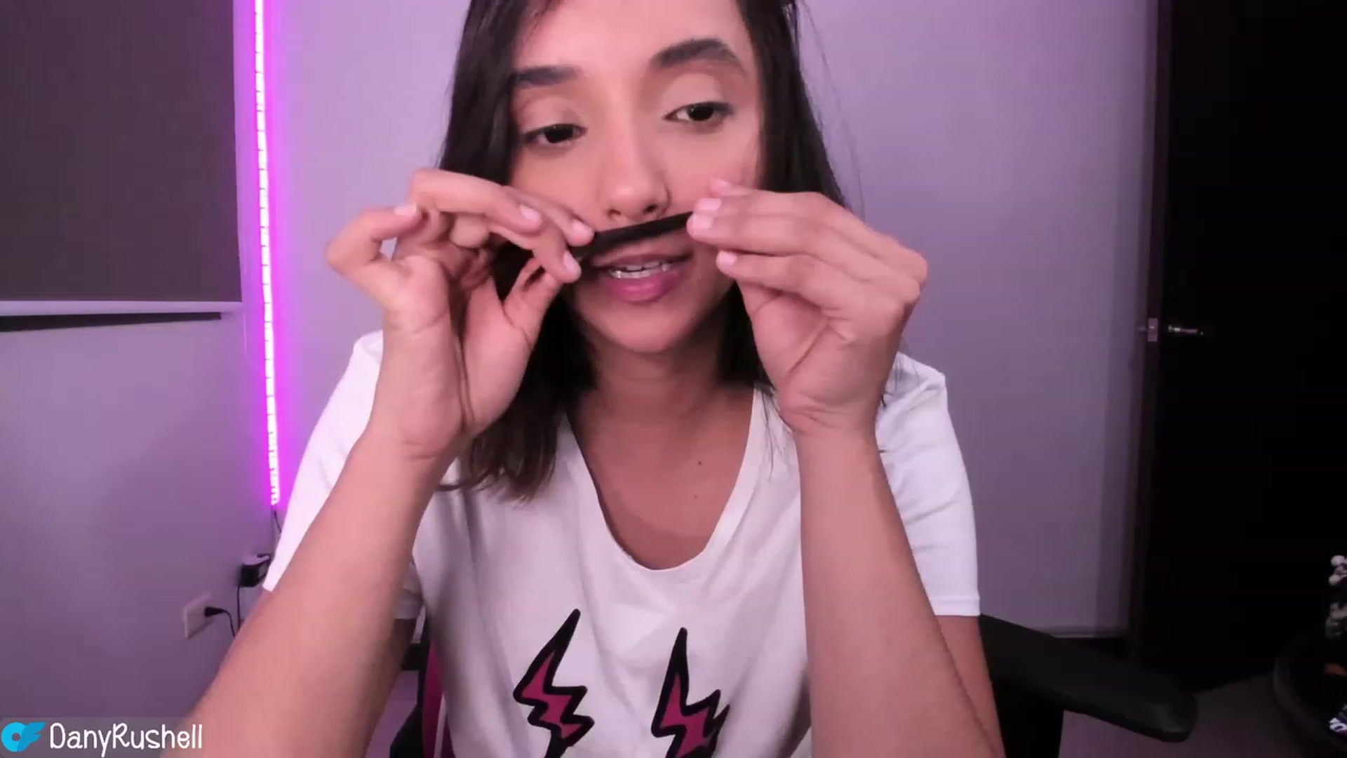 Gallery image thumbnail from NataliaMFC_'s myfreecams stream on, 05/19/2023, 06:09 image 15 of 20