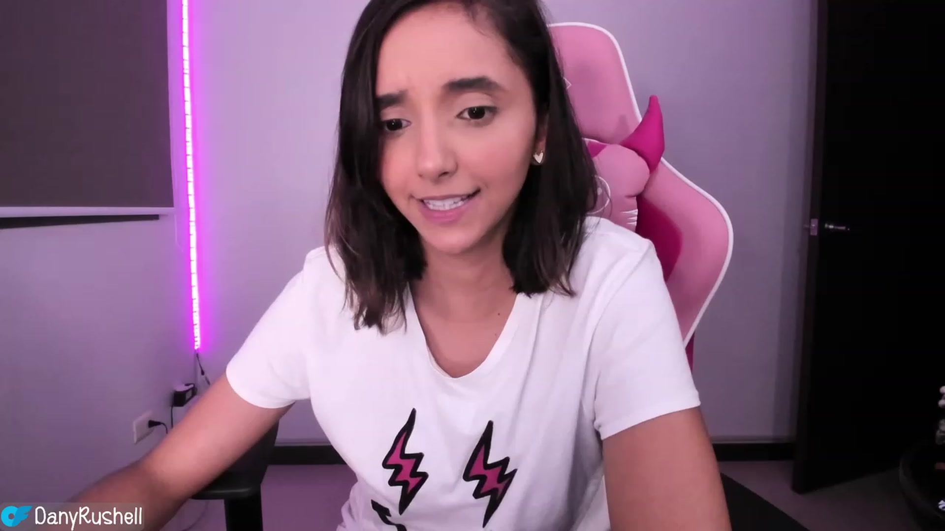 Gallery image thumbnail from NataliaMFC_'s myfreecams stream on, 05/19/2023, 06:09 image 10 of 20