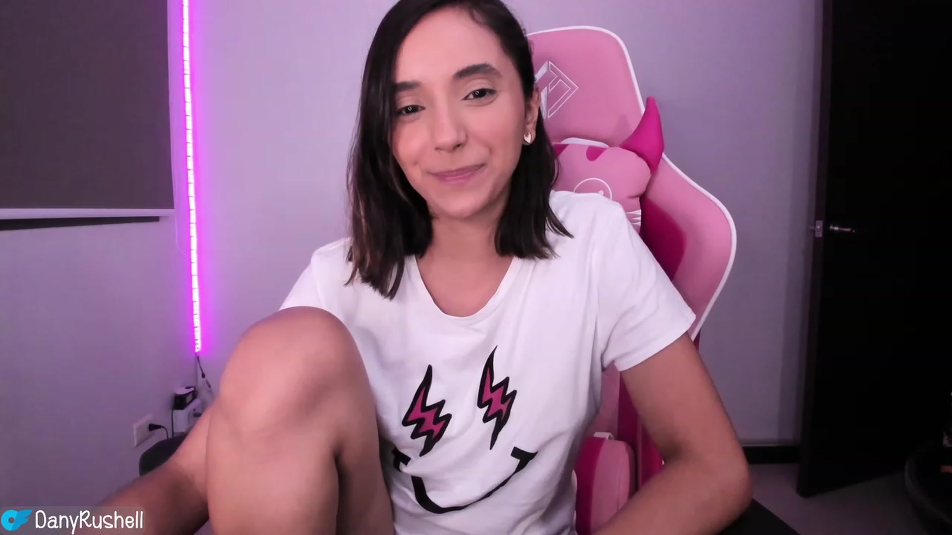 Gallery image thumbnail from NataliaMFC_'s myfreecams stream on, 05/19/2023, 06:09 image 4 of 20
