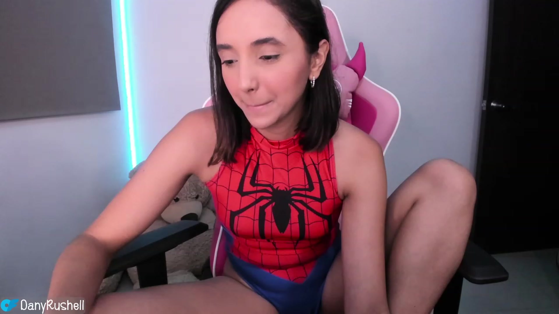 Gallery image thumbnail from NataliaMFC_'s myfreecams stream on, 05/24/2023, 24:32 image 8 of 20