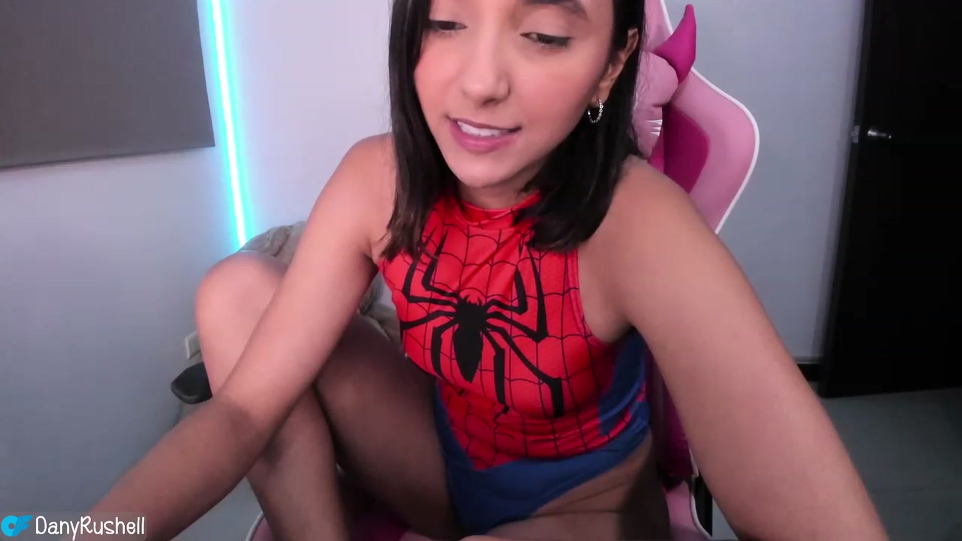 Gallery image thumbnail from NataliaMFC_'s myfreecams stream on, 05/24/2023, 24:32 image 7 of 20