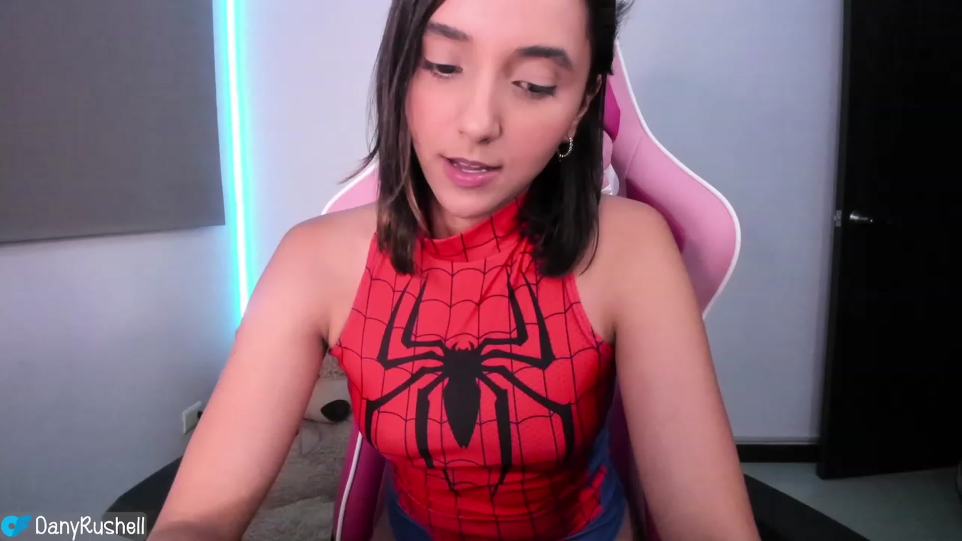 Gallery image thumbnail from NataliaMFC_'s myfreecams stream on, 05/24/2023, 01:20 image 10 of 20