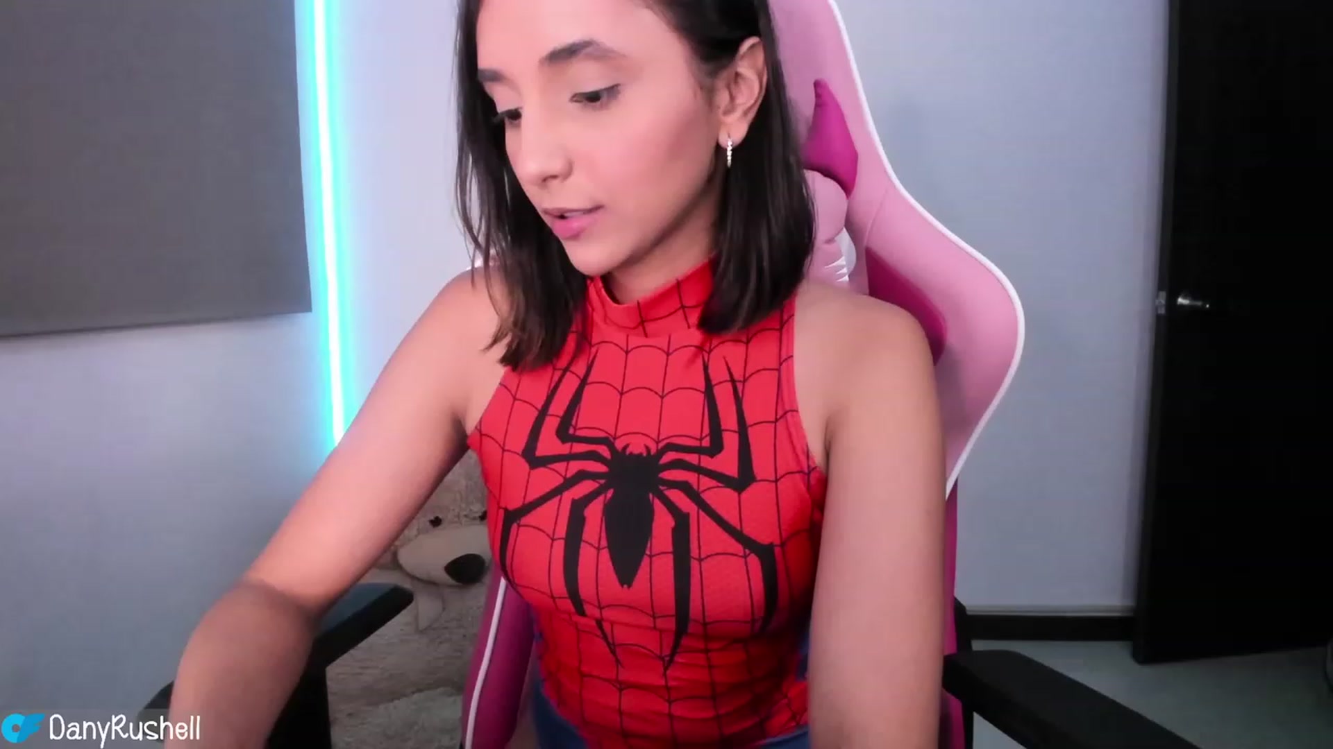 Gallery image thumbnail from NataliaMFC_'s myfreecams stream on, 05/24/2023, 01:20 image 16 of 20