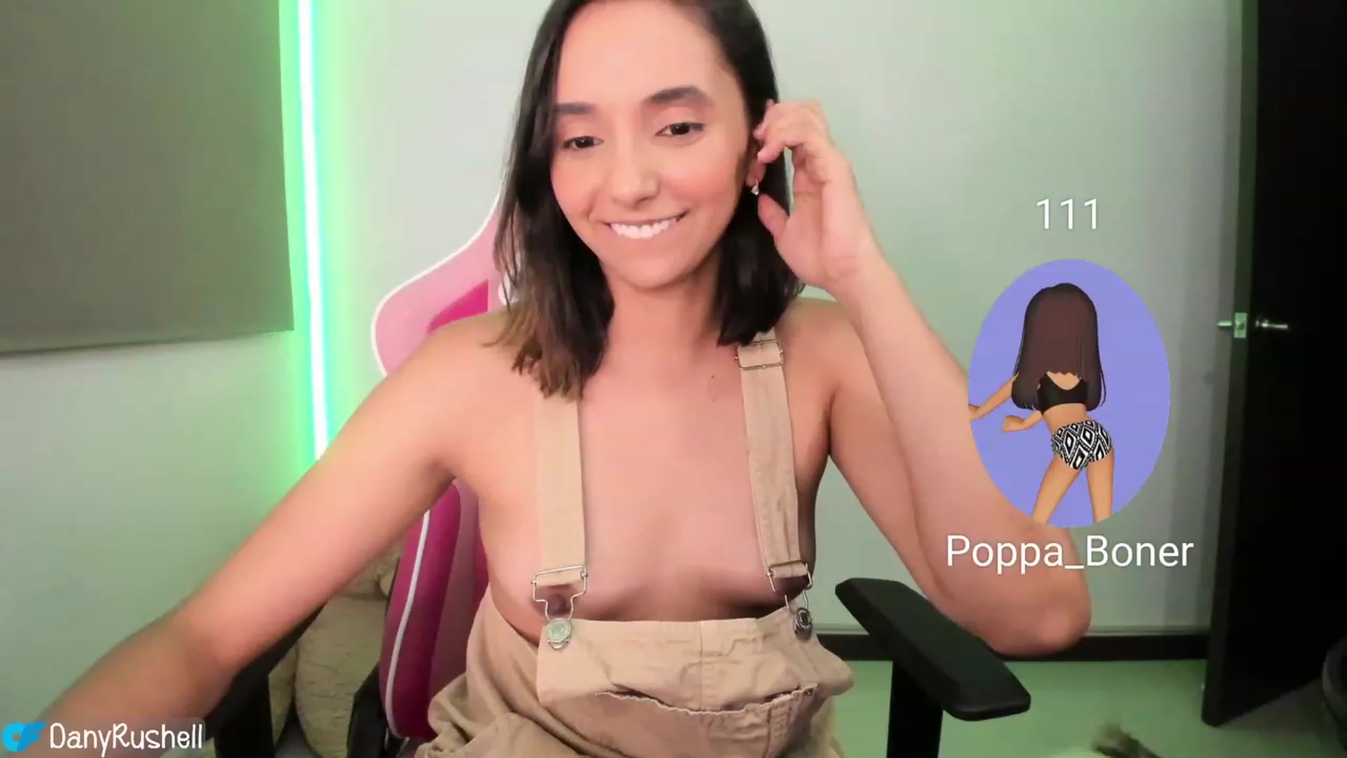 Gallery image thumbnail from NataliaMFC_'s myfreecams stream on, 05/25/2023, 05:05 image 5 of 20