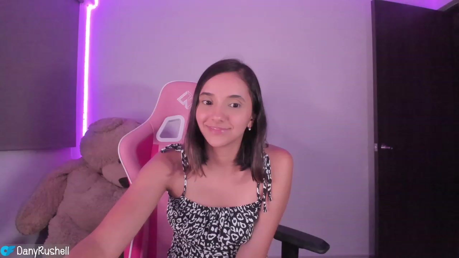 Gallery image thumbnail from NataliaMFC_'s myfreecams stream on, 06/16/2023, 06:00 image 12 of 20
