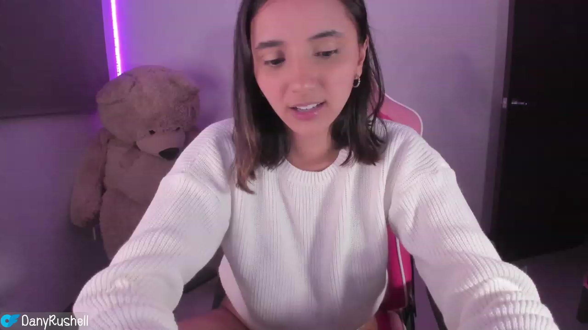 Gallery image thumbnail from NataliaMFC_'s myfreecams stream on, 06/25/2023, 06:03 image 7 of 20