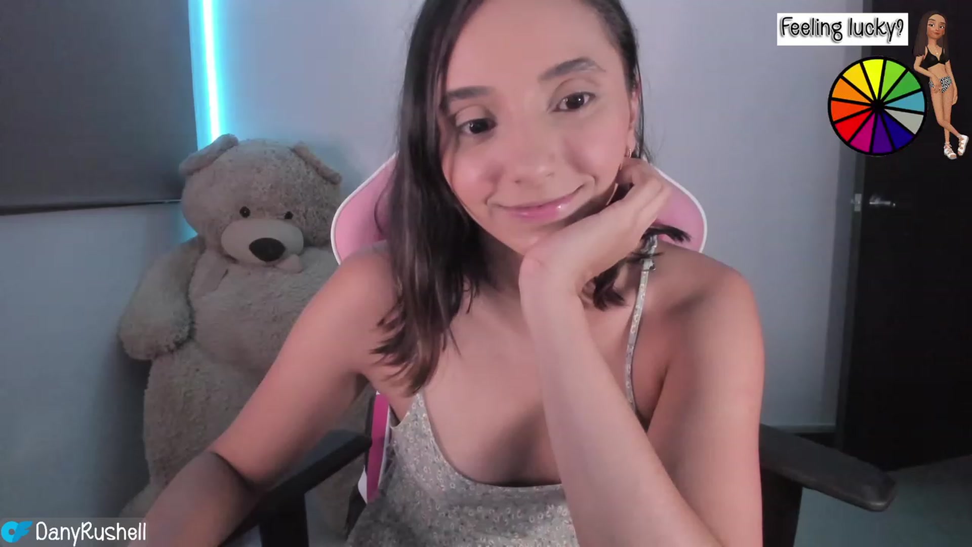 Gallery image thumbnail from NataliaMFC_'s myfreecams stream on, 07/11/2023, 04:12 image 16 of 20