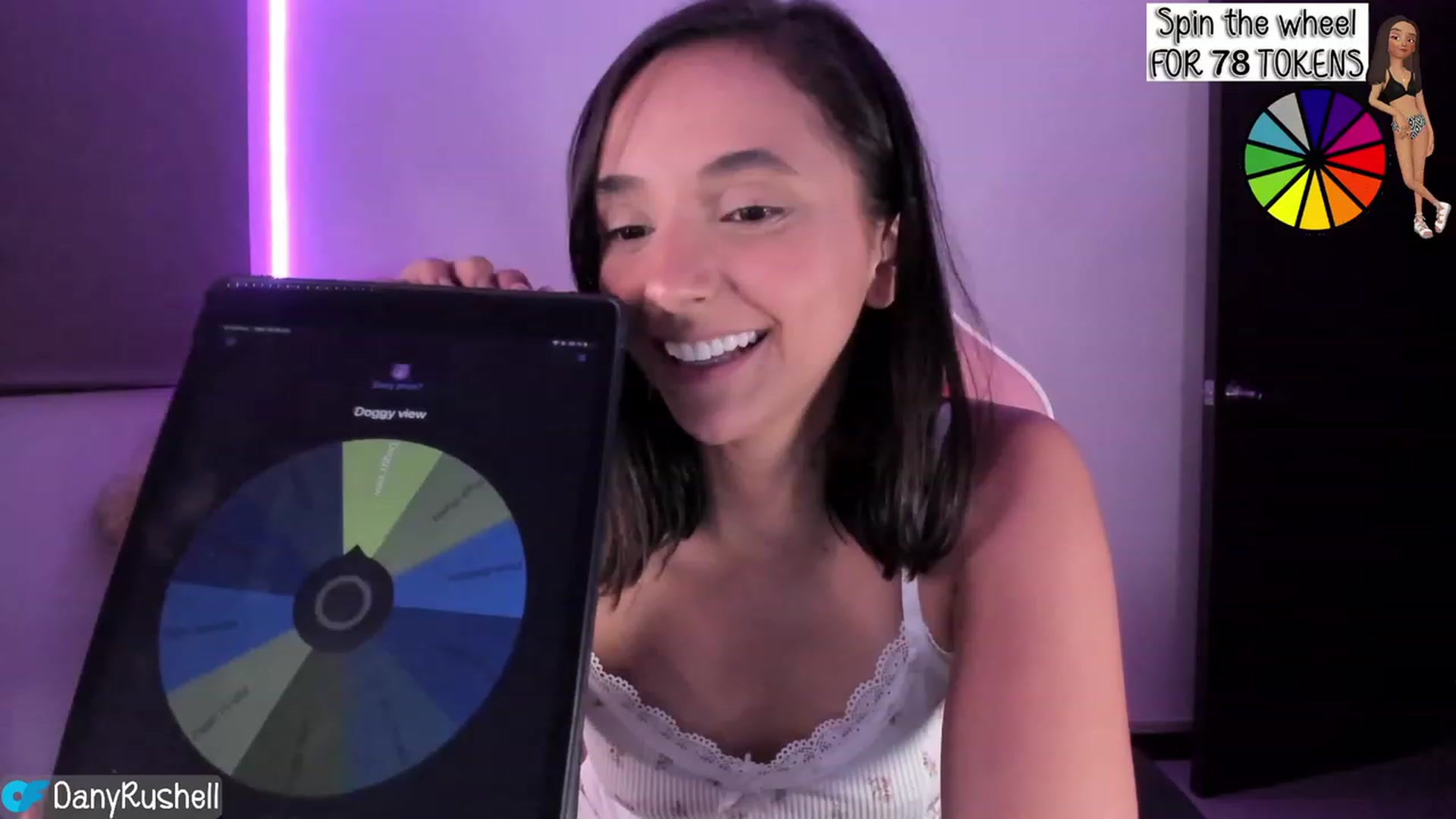 Gallery image thumbnail from NataliaMFC_'s myfreecams stream on, 07/18/2023, 05:47 image 14 of 20