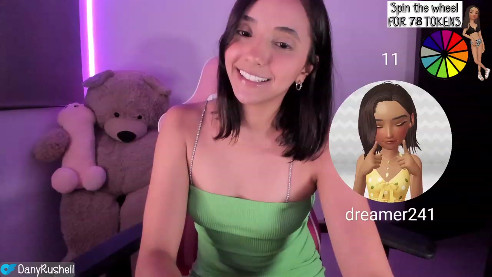 Gallery image thumbnail from NataliaMFC_'s myfreecams stream on, 07/19/2023, 06:10 image 2 of 20