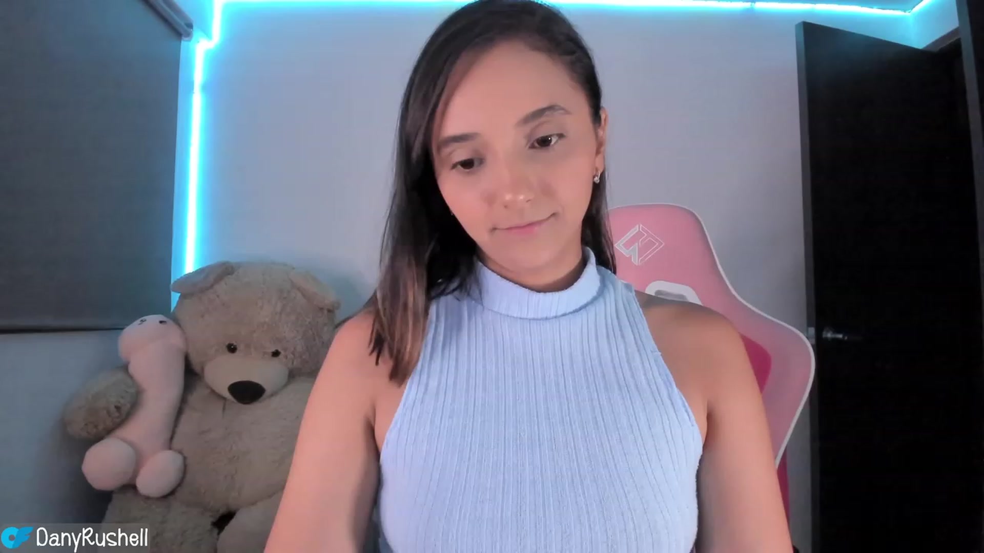 Gallery image thumbnail from NataliaMFC_'s myfreecams stream on, 08/03/2023, 05:21 image 4 of 20