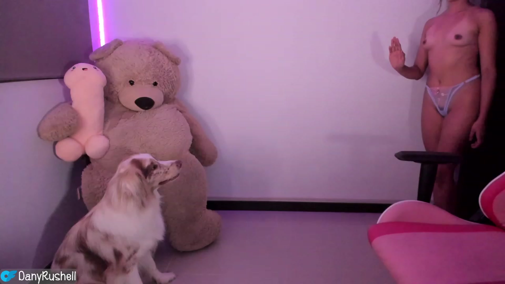 Gallery image thumbnail from NataliaMFC_'s myfreecams stream on, 08/23/2023, 05:31 image 18 of 20