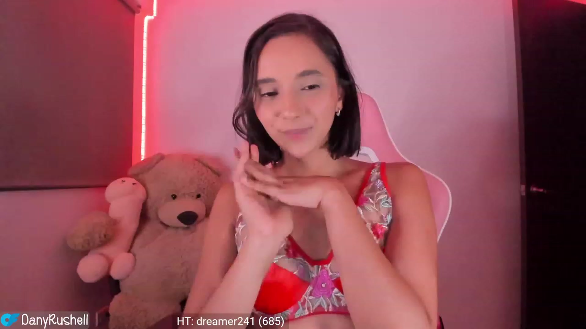 Gallery image thumbnail from NataliaMFC_'s myfreecams stream on, 09/20/2023, 06:05 image 8 of 20