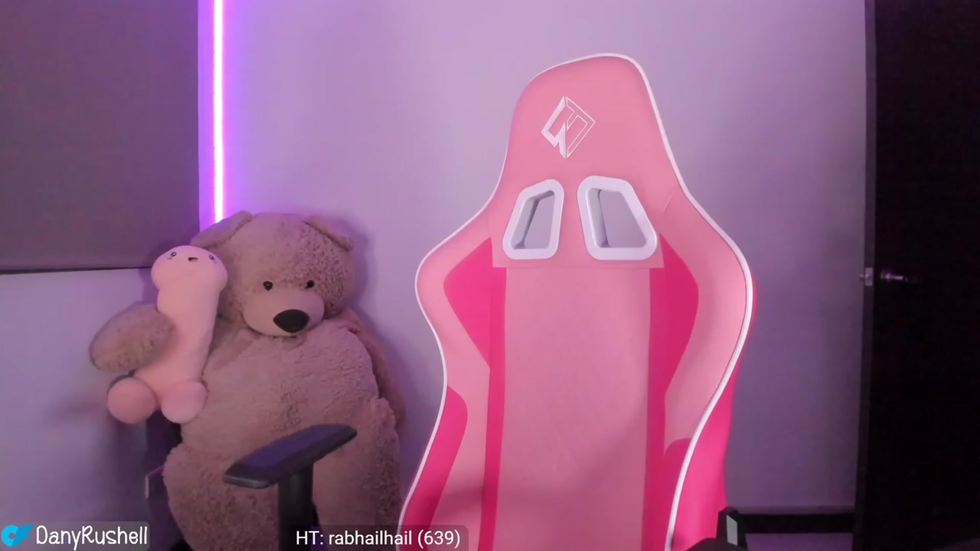 Gallery image thumbnail from NataliaMFC_'s myfreecams stream on, 09/27/2023, 05:43 image 19 of 20