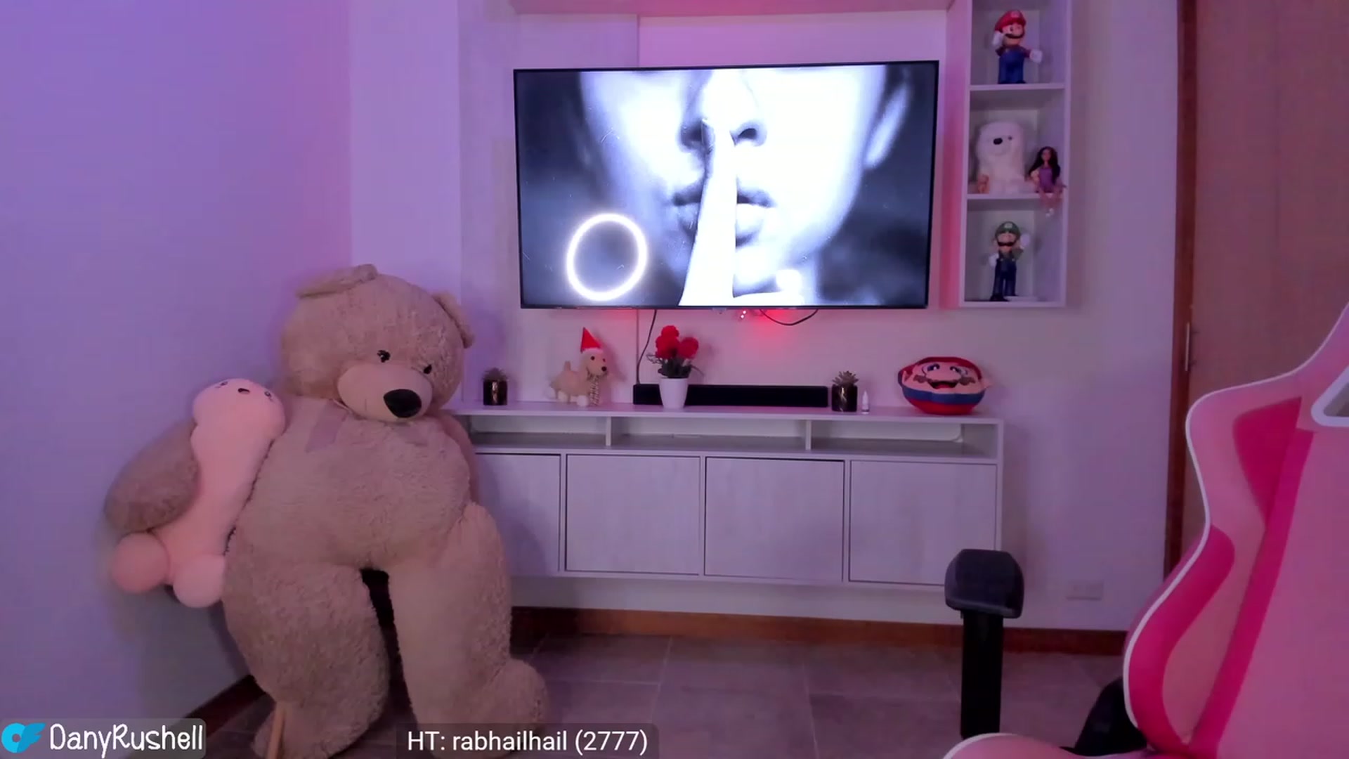 Gallery image thumbnail from NataliaMFC_'s myfreecams stream on, 11/26/2023, 08:11 image 11 of 20