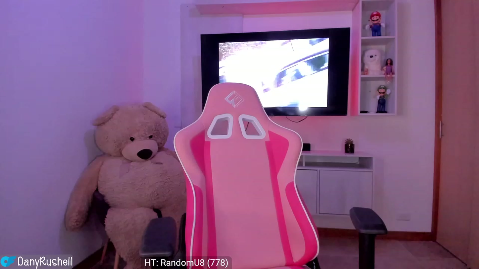 Gallery image thumbnail from NataliaMFC_'s myfreecams stream on, 01/15/2024, 07:09 image 10 of 20