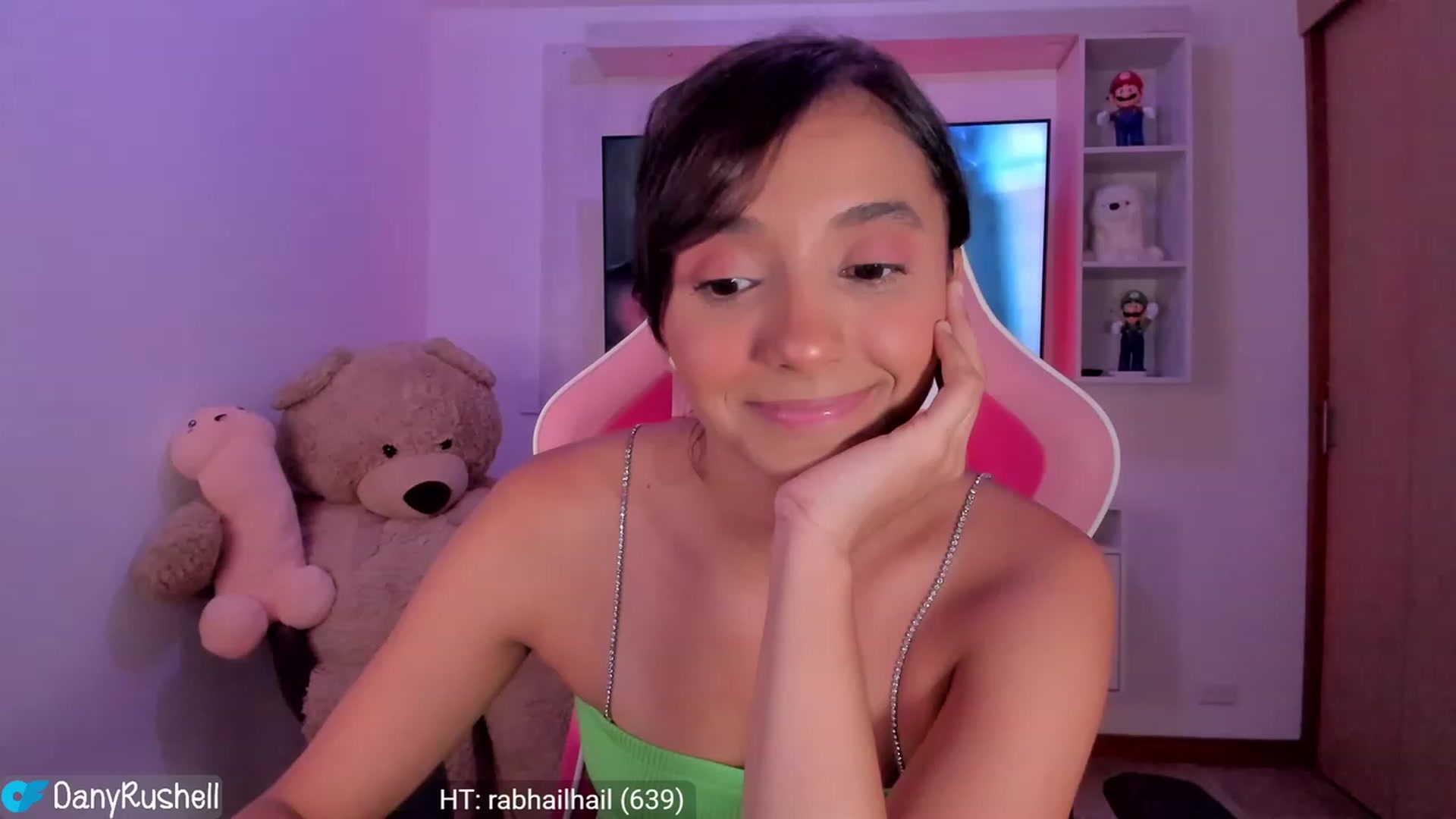 Gallery image thumbnail from NataliaMFC_'s myfreecams stream on, 01/26/2024, 06:01 image 4 of 20