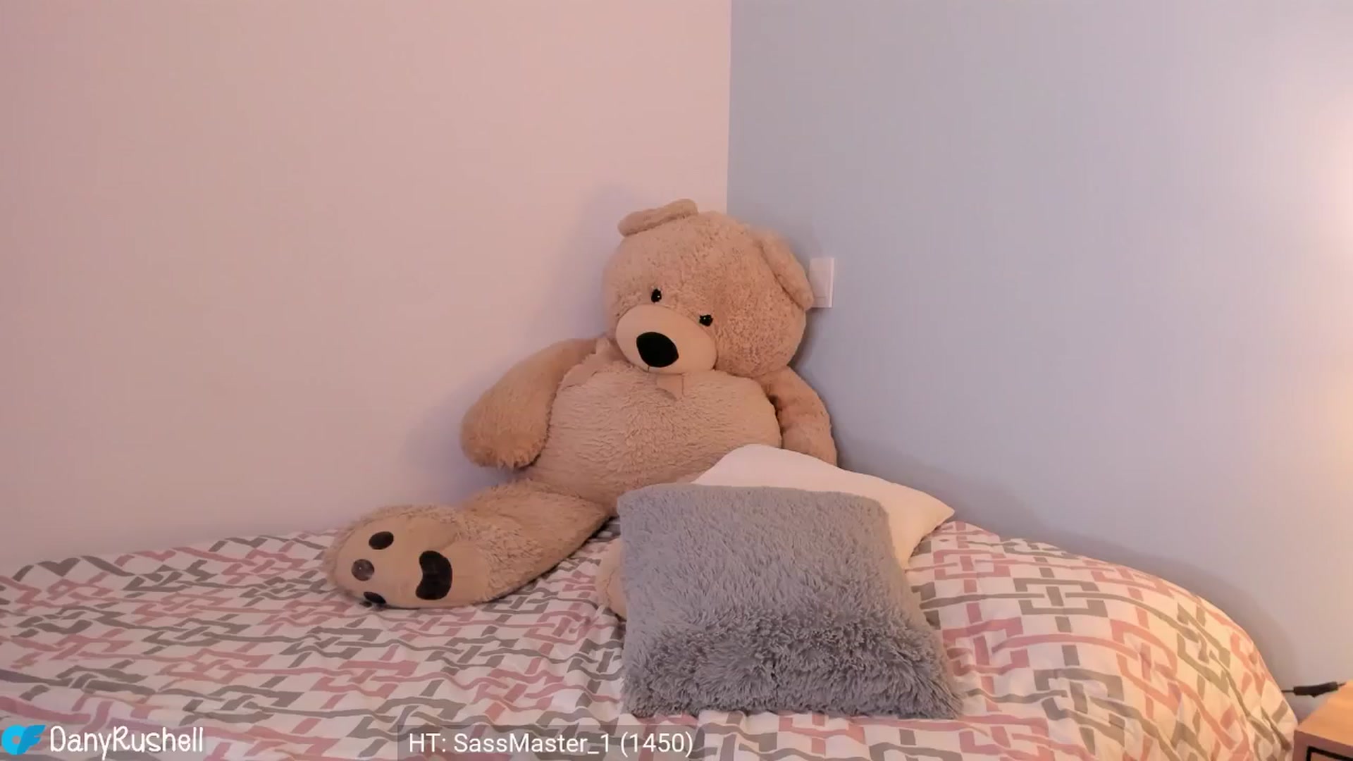 Gallery image thumbnail from NataliaMFC_'s myfreecams stream on, 06/14/2024, 24:04 image 17 of 20