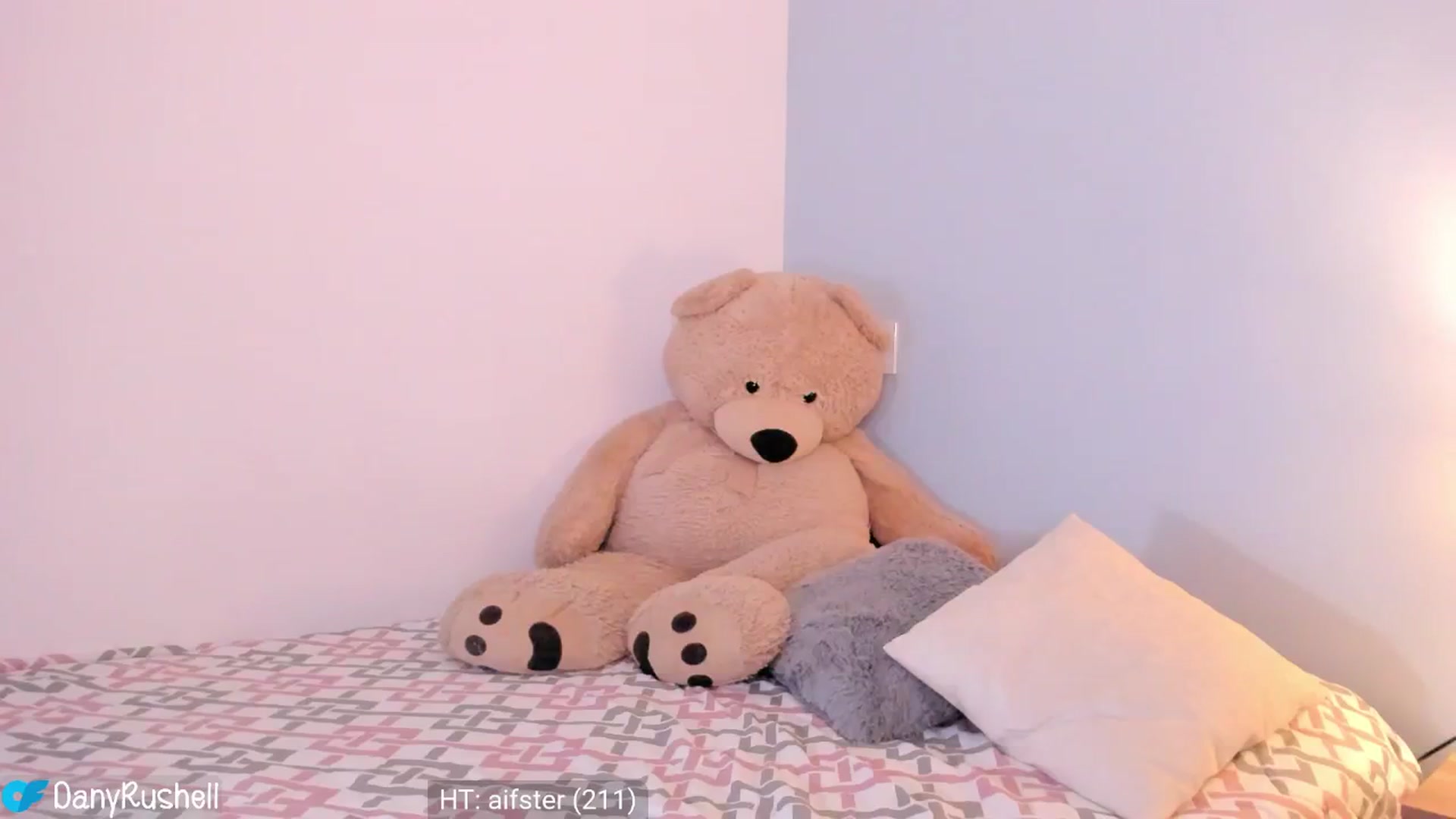 Gallery image thumbnail from NataliaMFC_'s myfreecams stream on, 06/19/2024, 02:20 image 20 of 20
