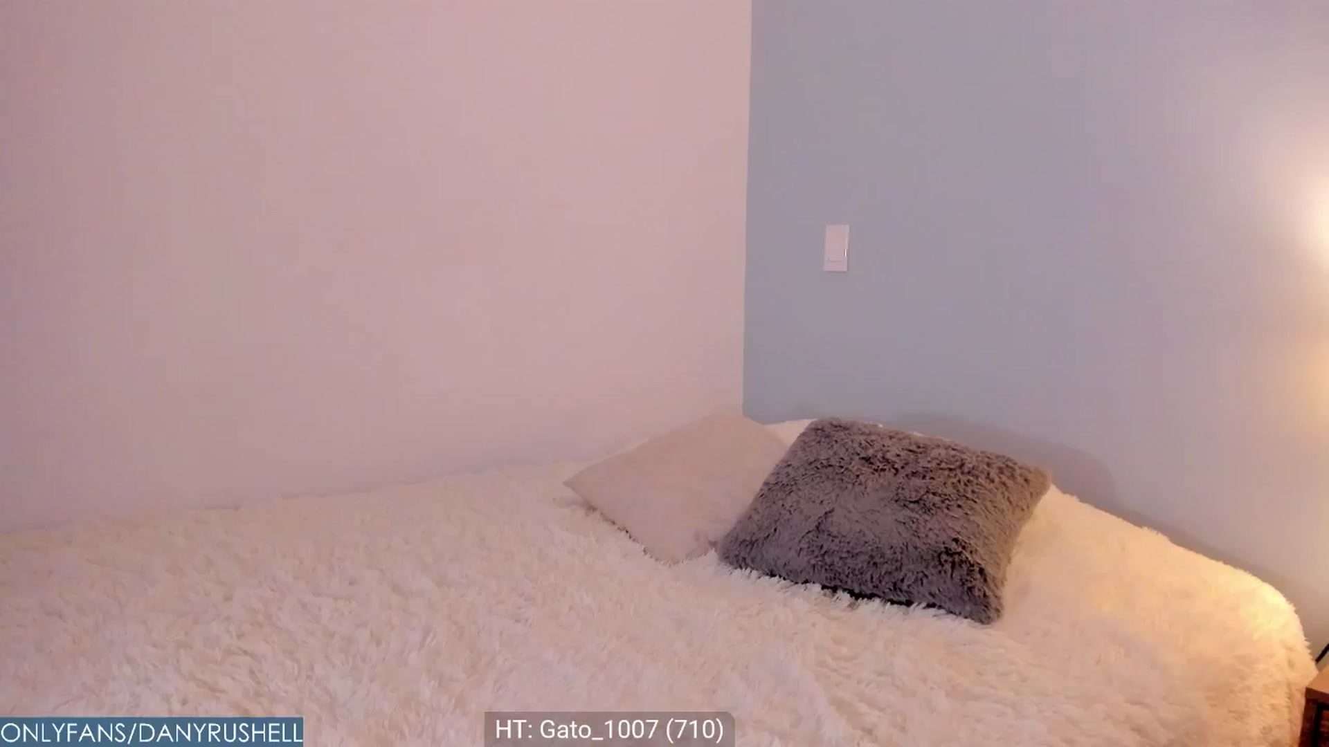Gallery image thumbnail from NataliaMFC_'s myfreecams stream on, 08/10/2024, 04:56 image 13 of 20