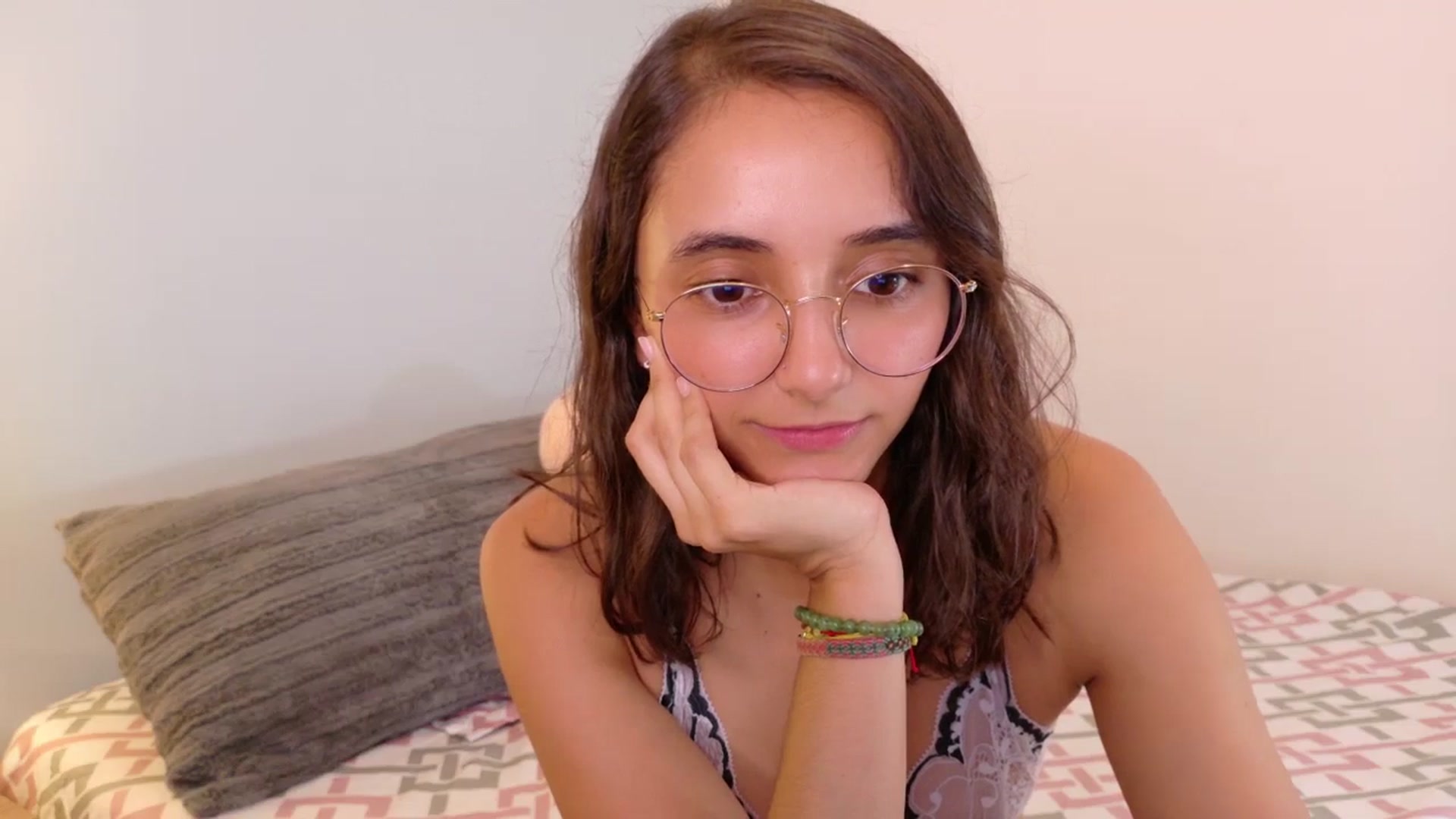 Gallery image thumbnail from NataliaMFC_'s myfreecams stream on, 06/04/2025, 21:34 image 16 of 20