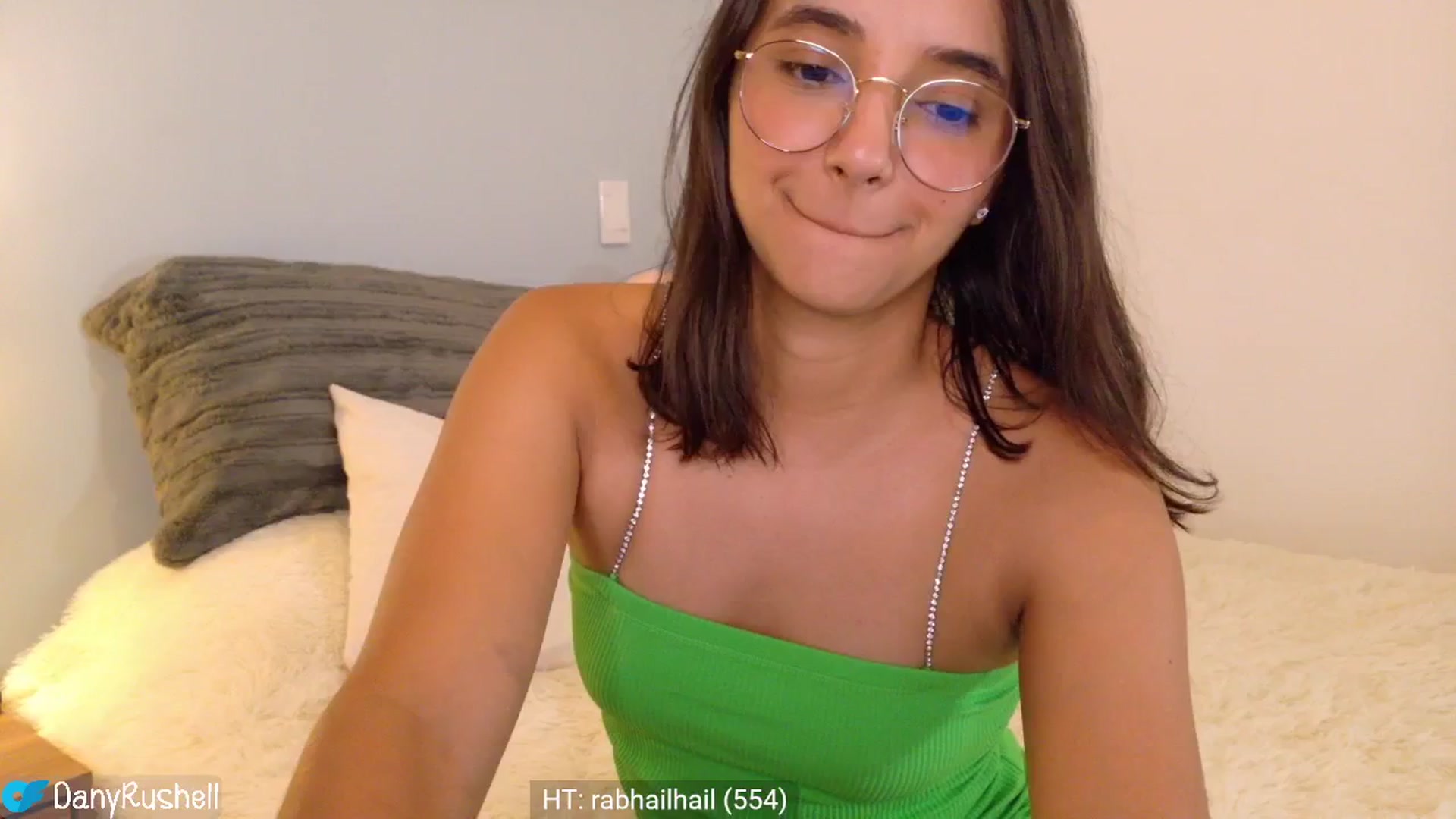 Gallery image thumbnail from NataliaMFC_'s myfreecams stream on, 06/21/2025, 06:05 image 14 of 20