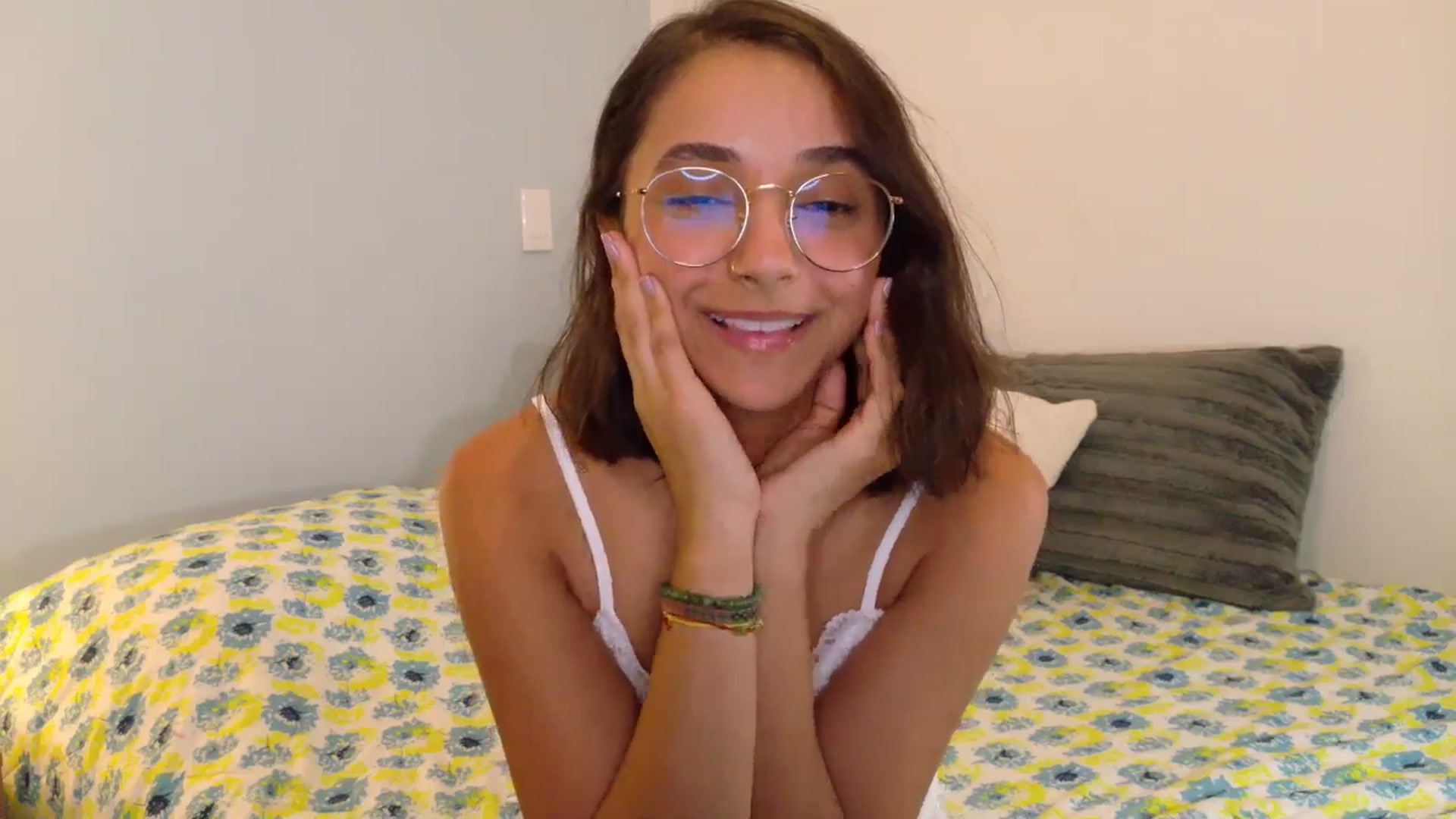 Gallery image thumbnail from NataliaMFC_'s myfreecams stream on, 08/22/2025, 05:39 image 15 of 20